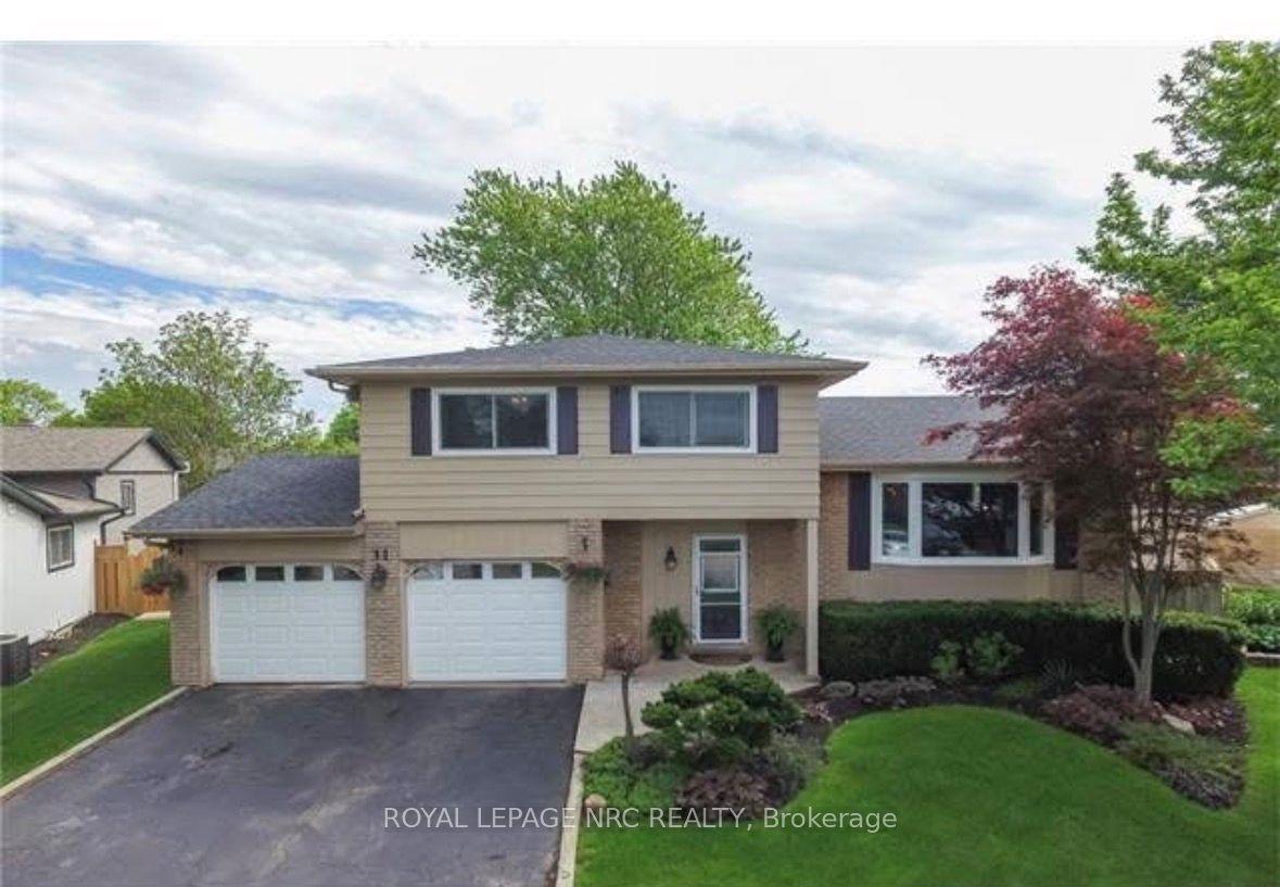 11 SHELDONBURY Court — photo 1