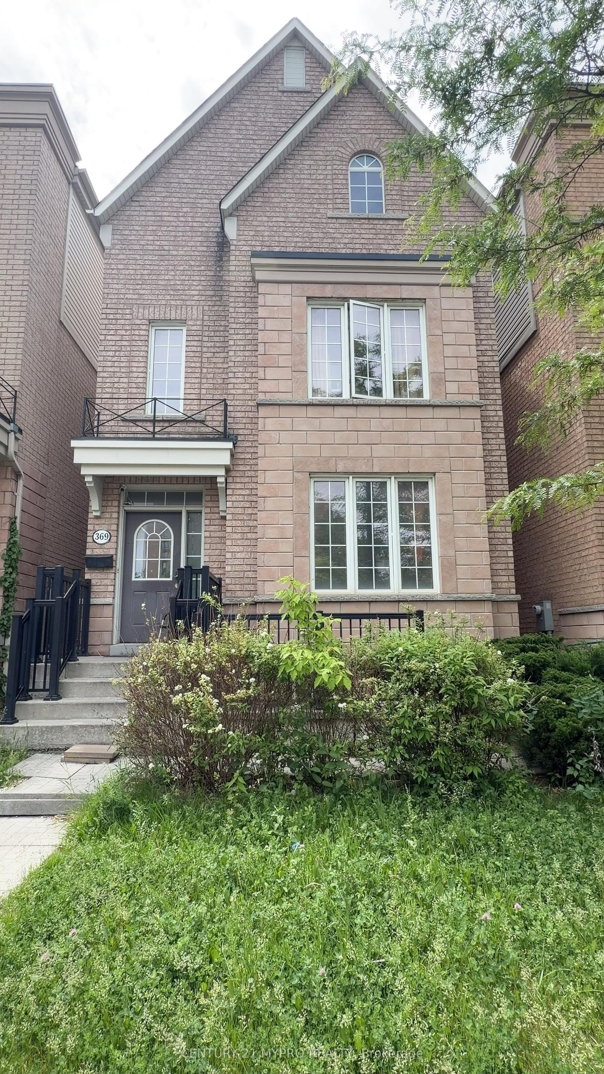 369 Assiniboine Road — photo 1