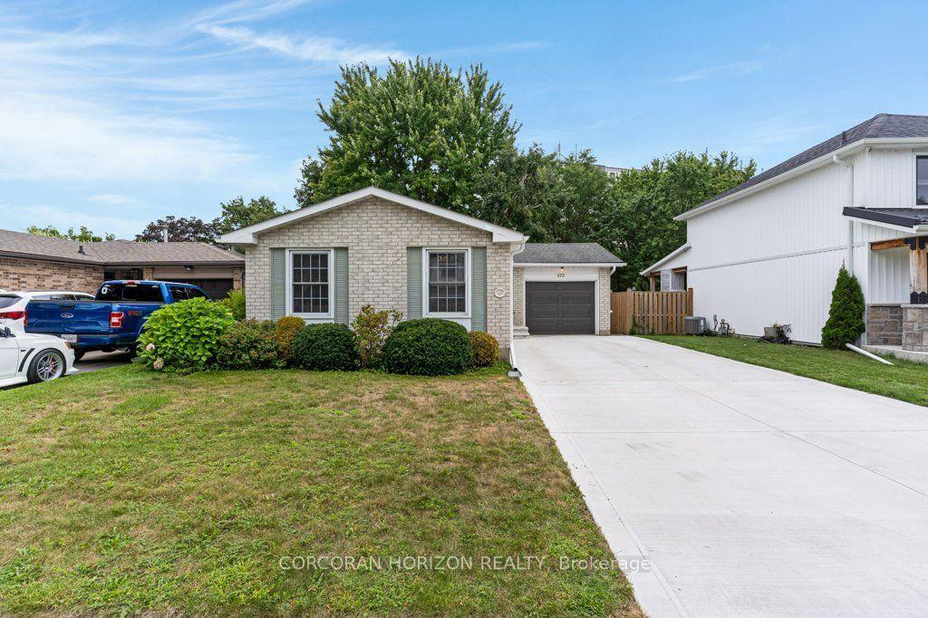 122 Foxridge Drive, Cambridge — Detached for sale, photo 1