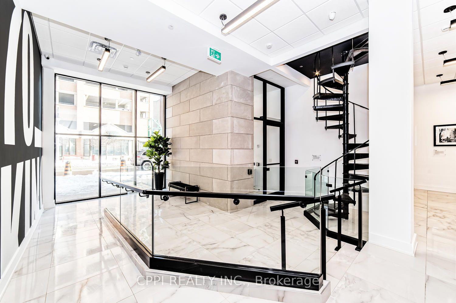 70 King Street E 211 #211 — photo 1