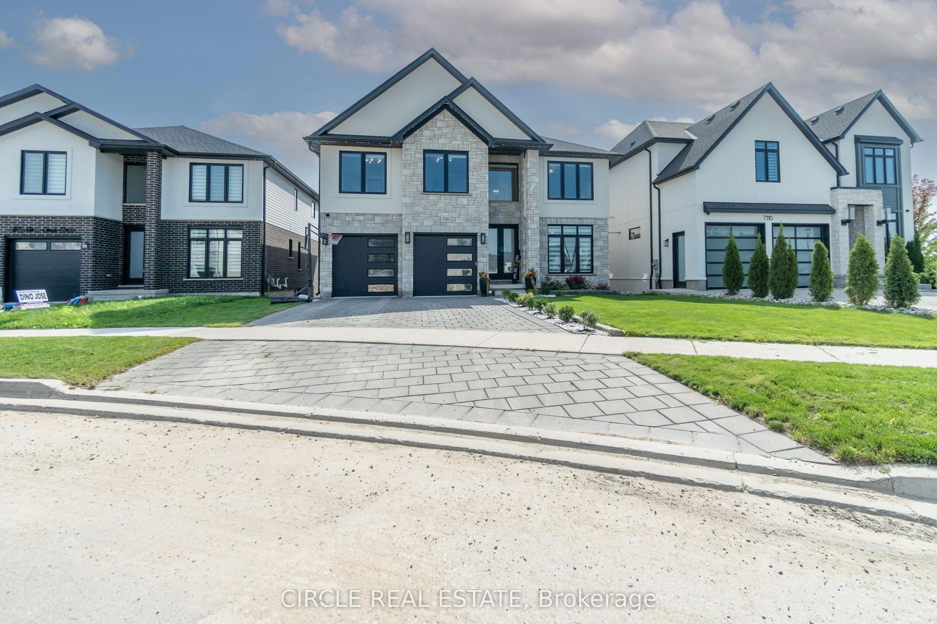 7116 Silver Creek Circle, London South — Detached for sale, photo 1