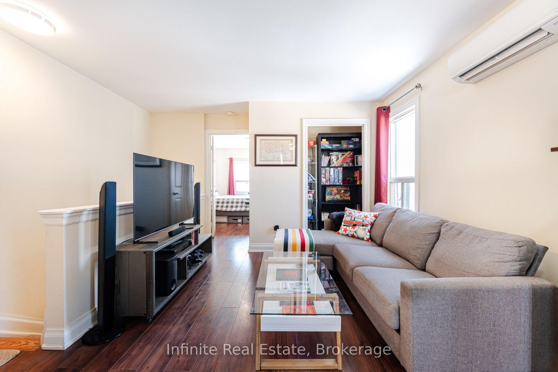 655 Coxwell Avenue — photo 1