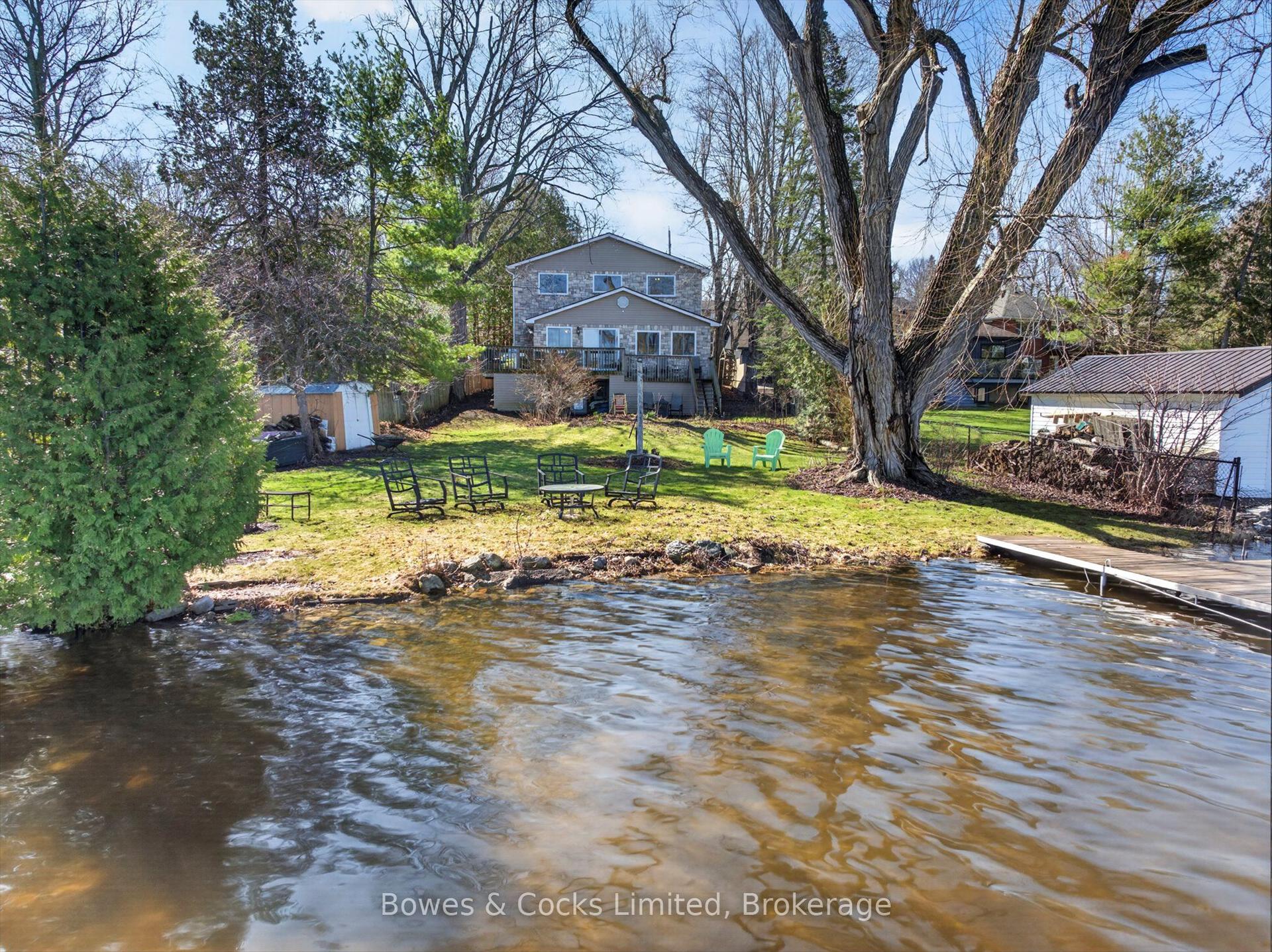 122 Maryland Drive — photo 1