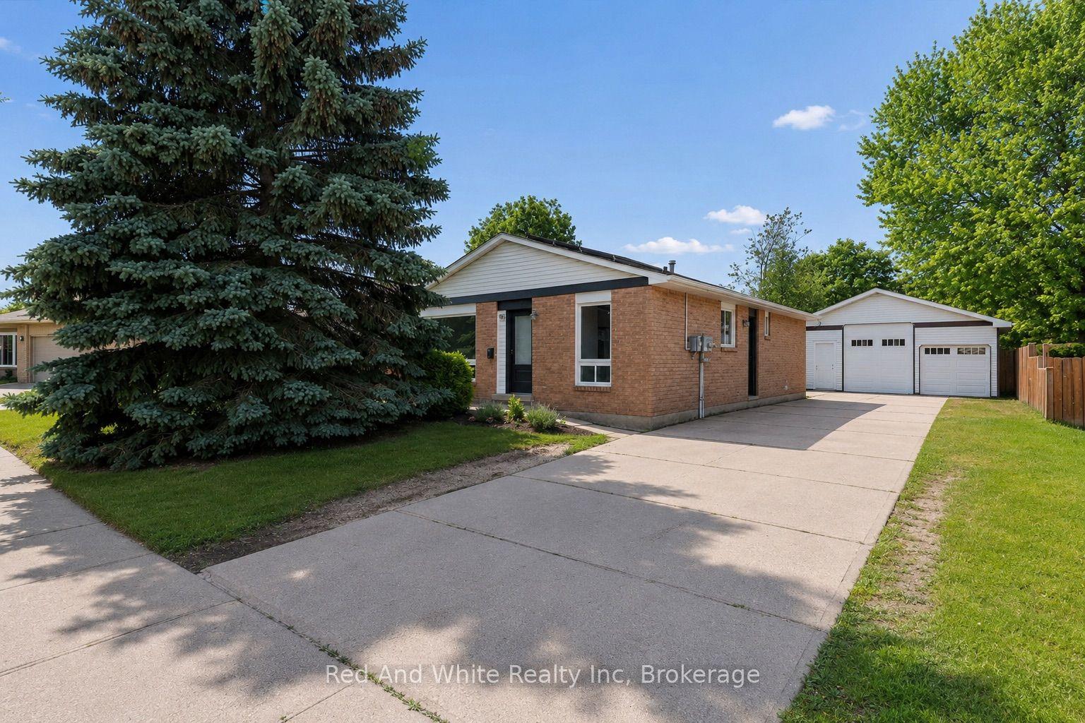 96 PATHFINDER Crescent — photo 1