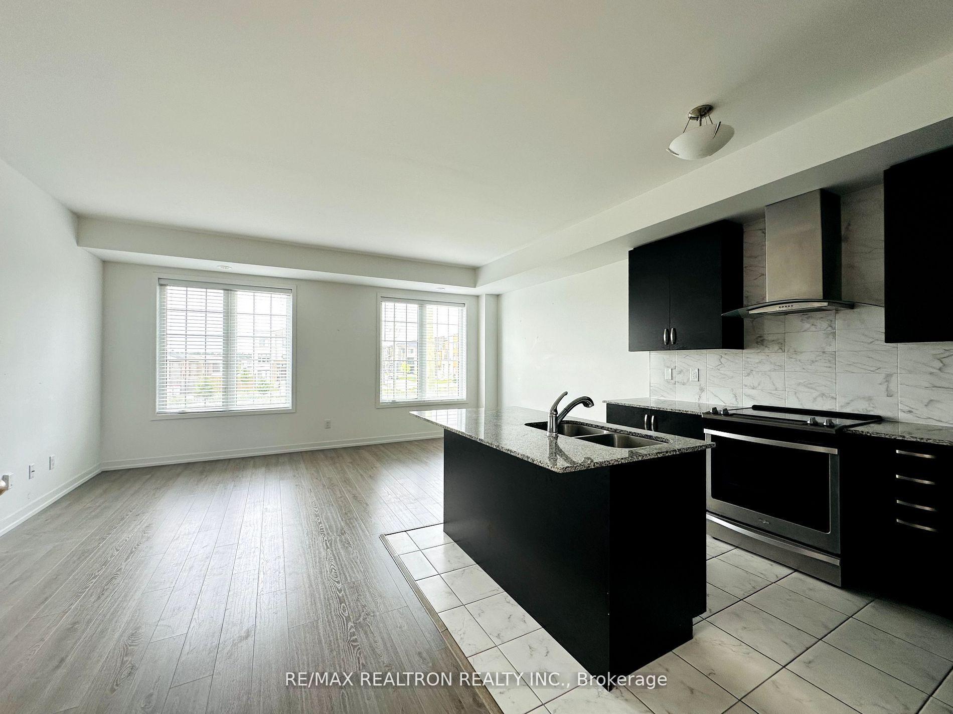 193 Harding Park Street, Newmarket — Townhouse for lease, photo 1