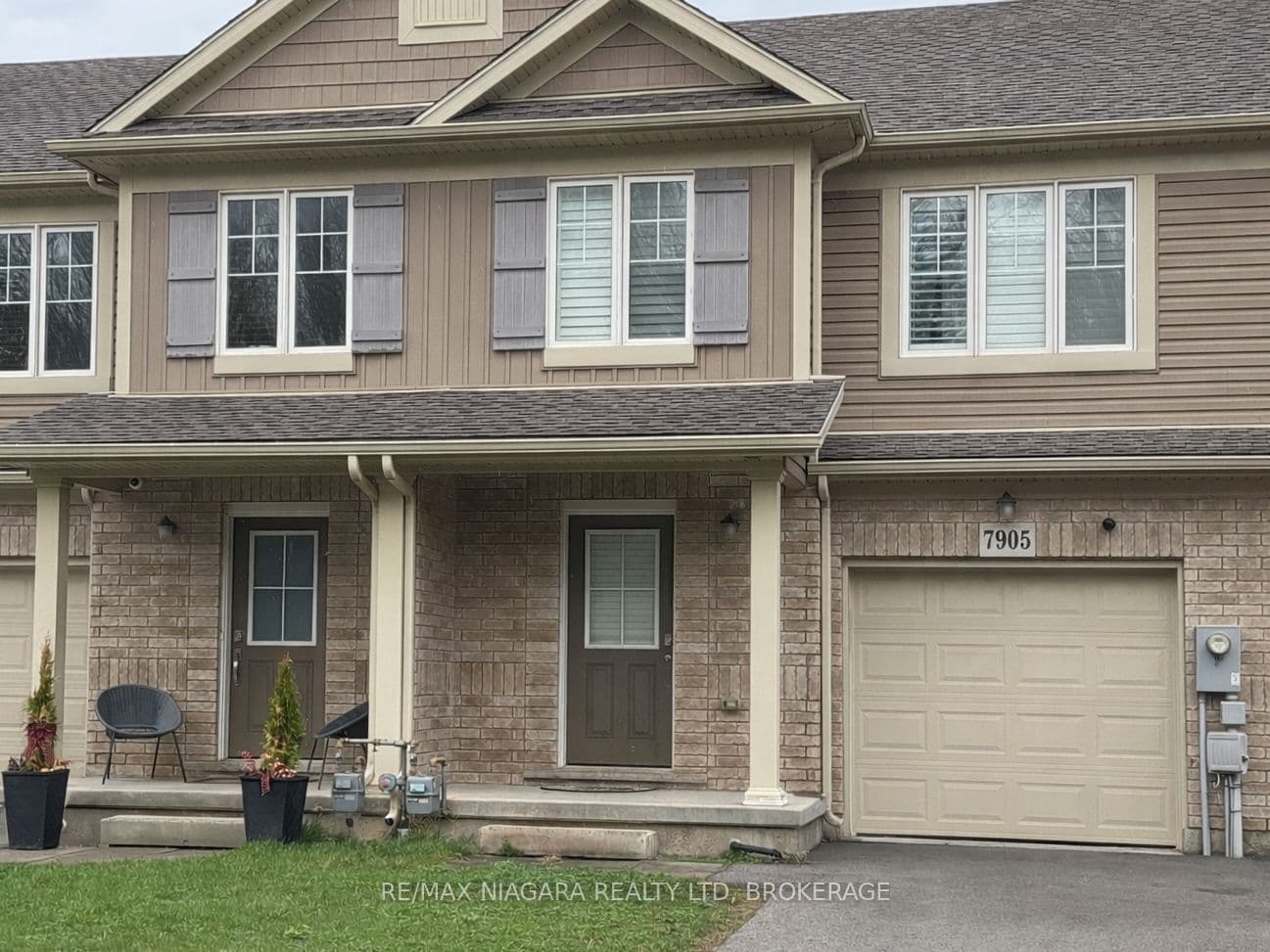 7905 Oldfield Road — photo 1