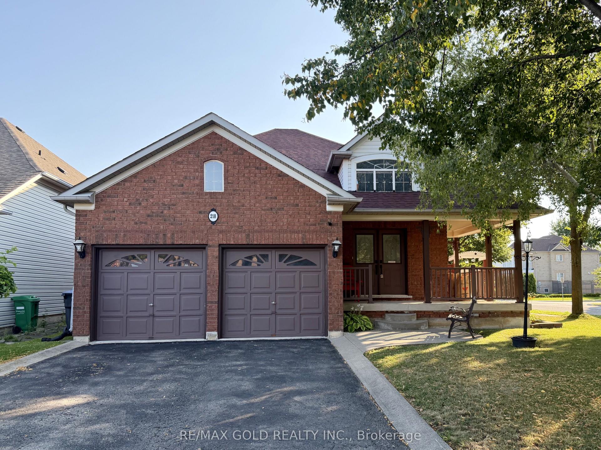 218 Van Scott Drive, Brampton — Detached for lease, photo 1