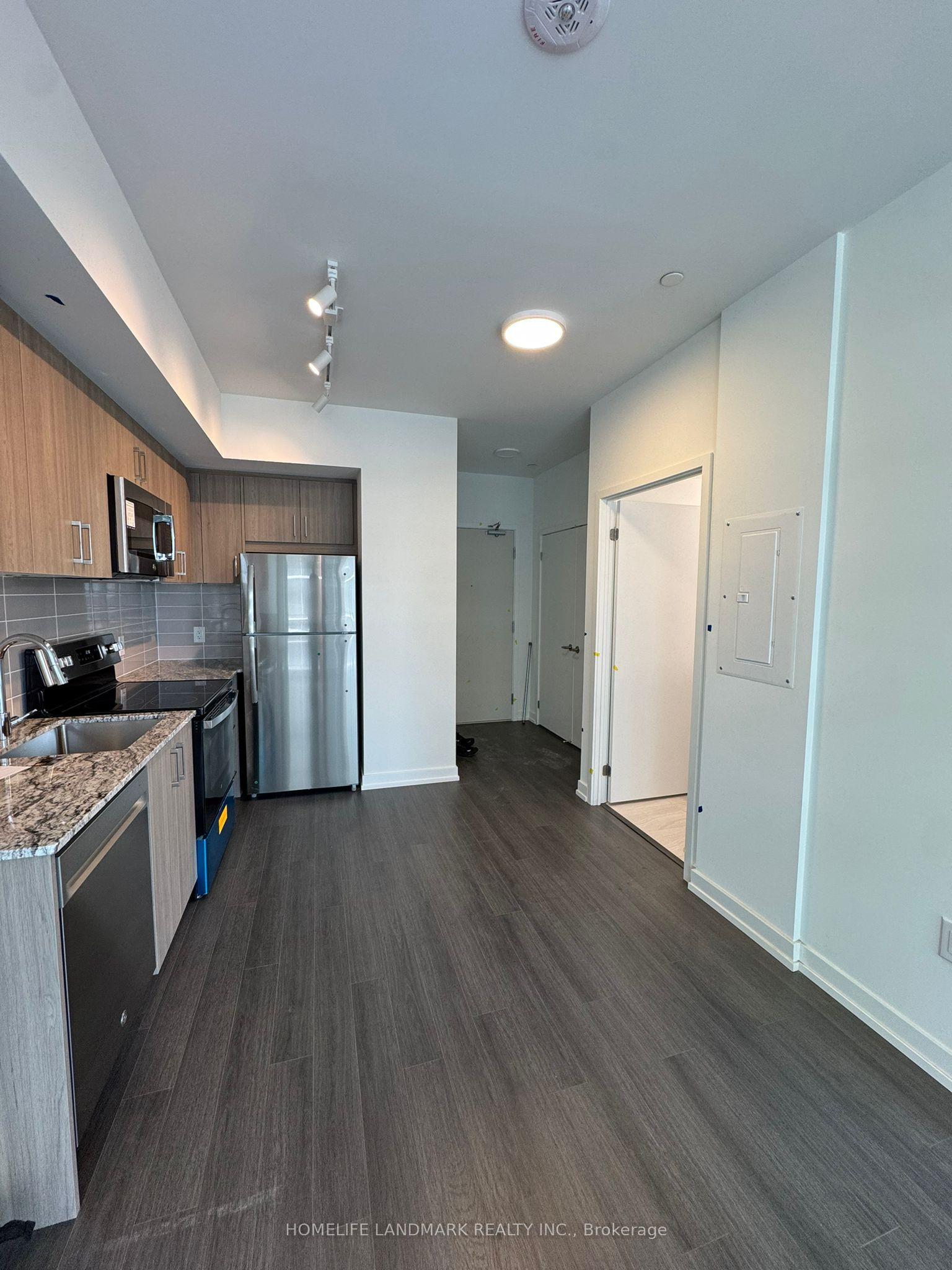 4010 Eglinton Avenue W 1805 #1805, Toronto — Condo for lease, photo 1