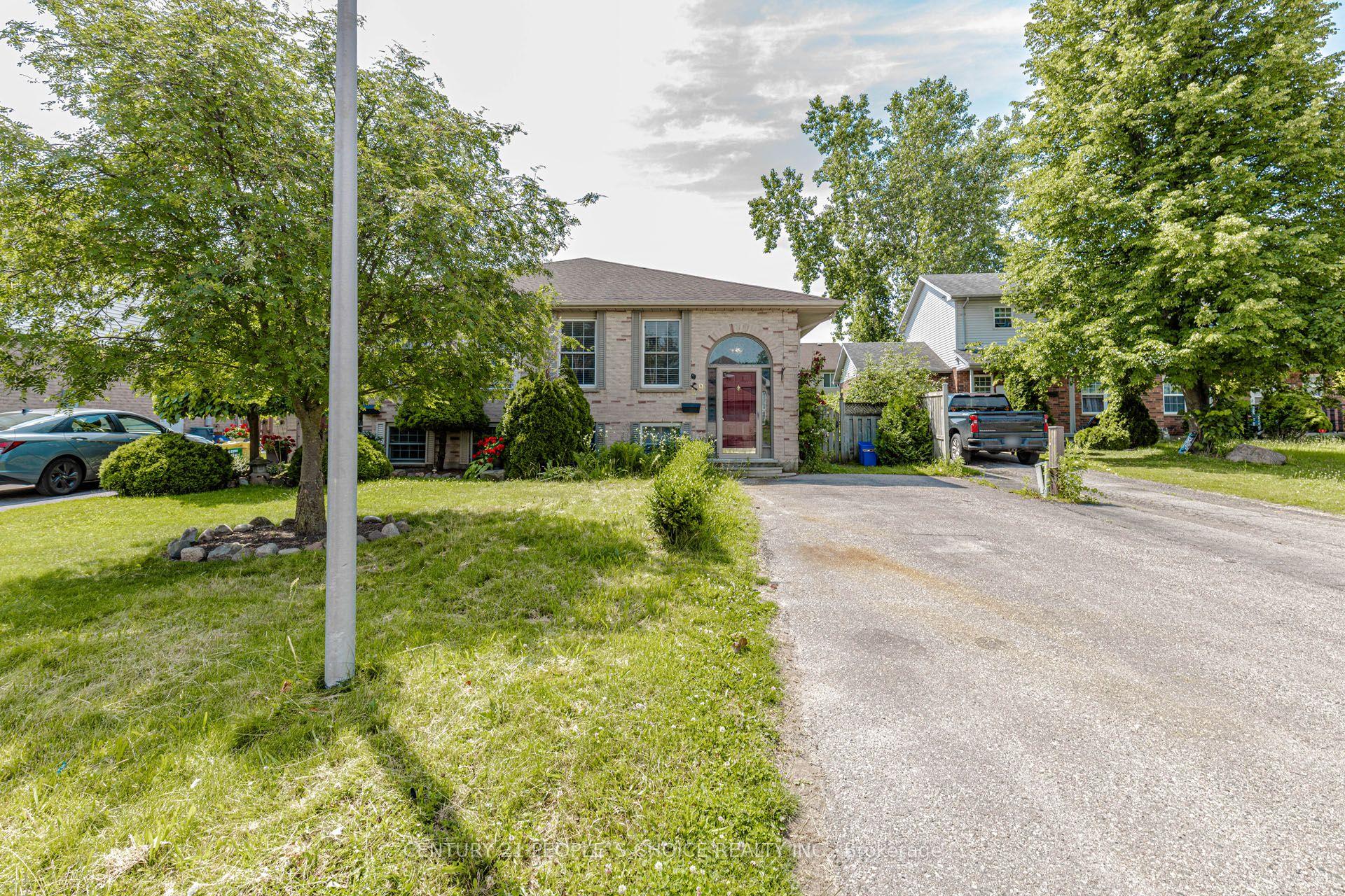29 Julia Court, London East — Semi-Detached for sale, photo 1
