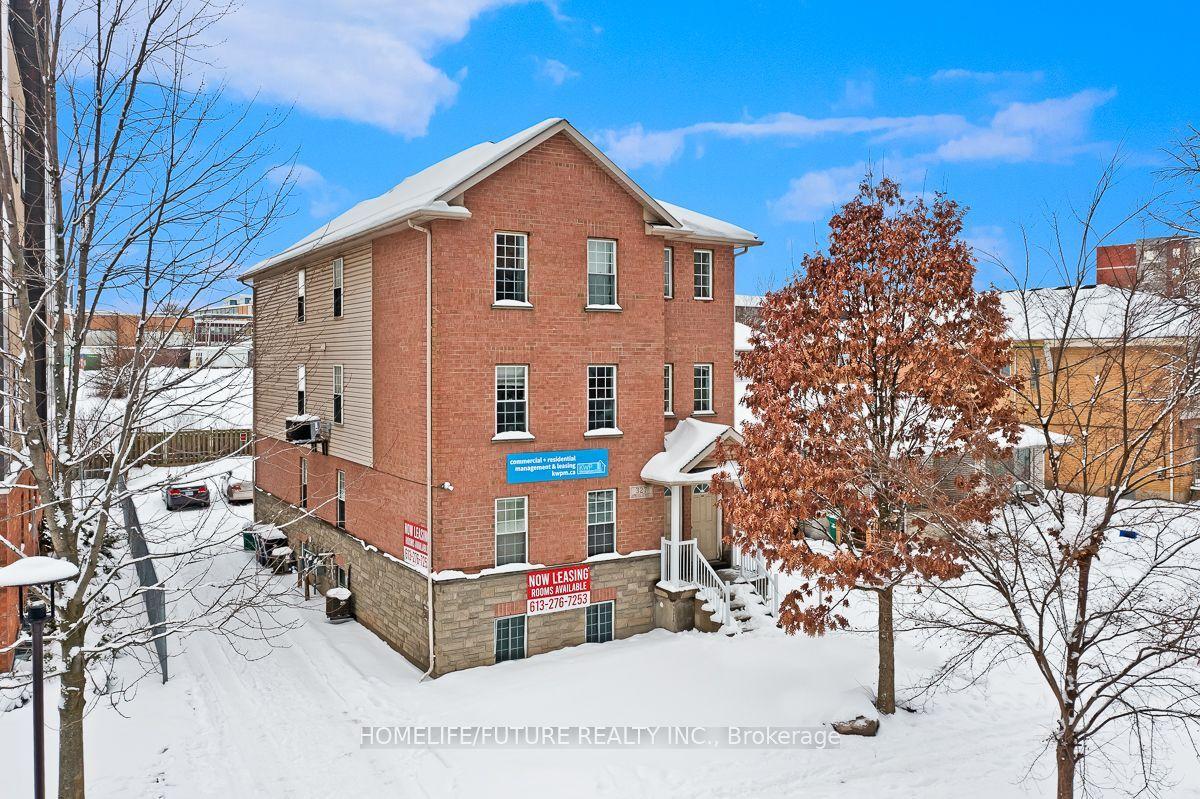 327 Spruce Street A #A, Waterloo — Condo for lease, photo 1