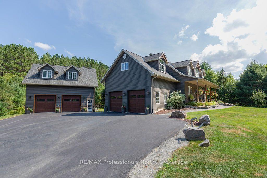 427 Skyhills Road — photo 1