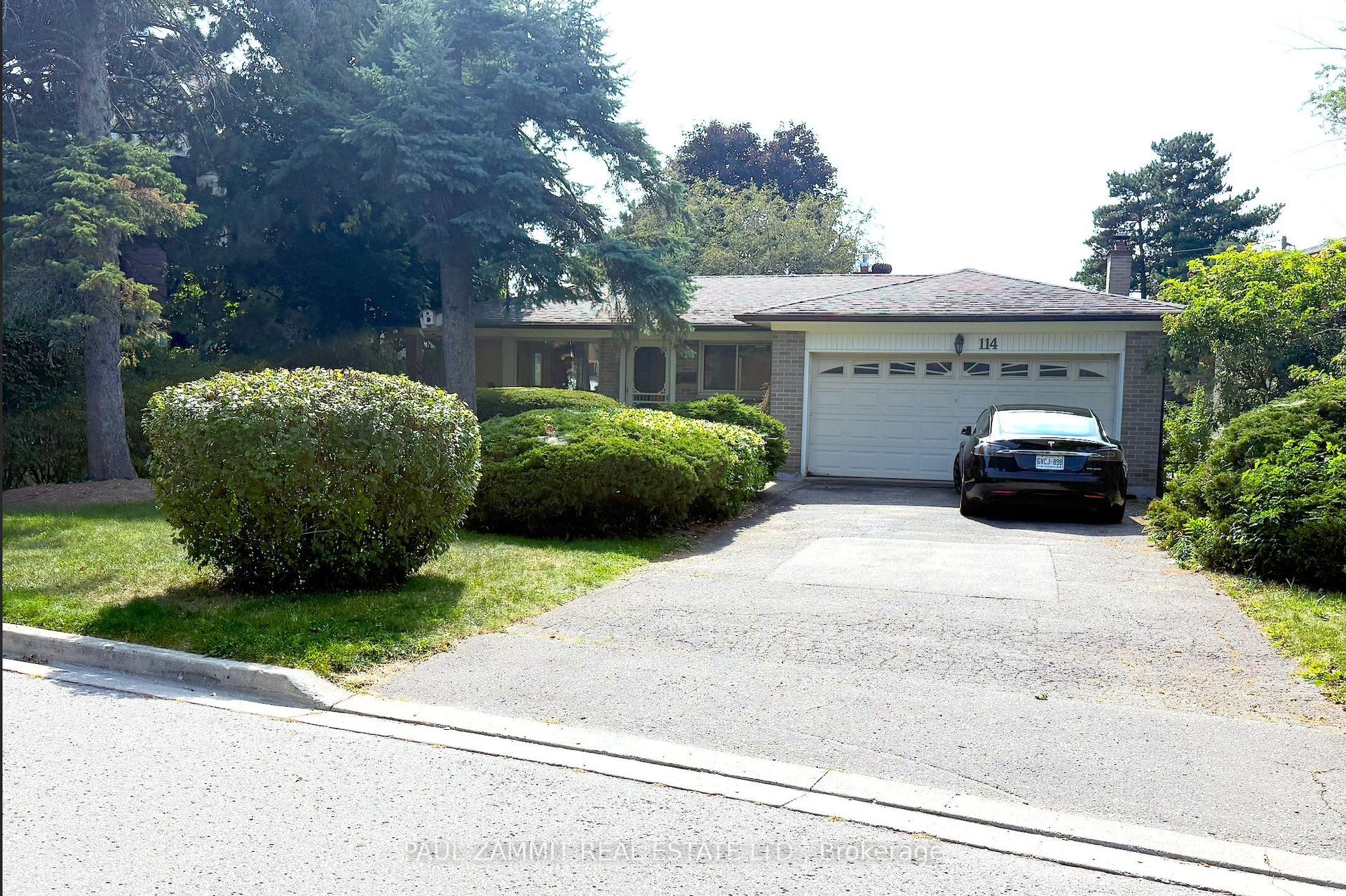 114 Babcombe Drive — photo 1