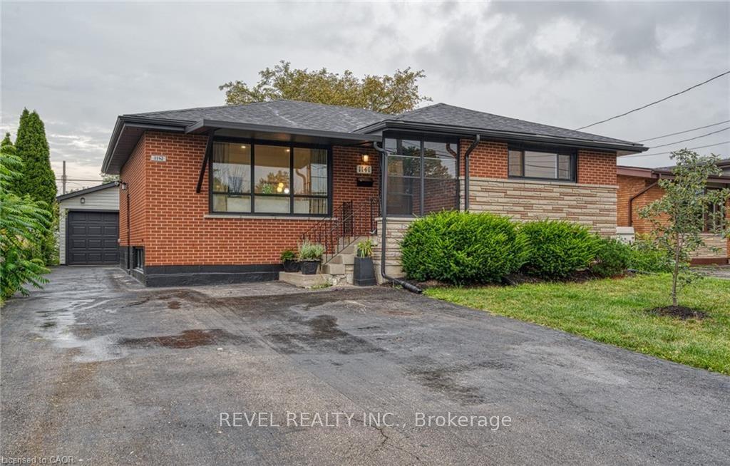 1141 Mohawk Road E — photo 1