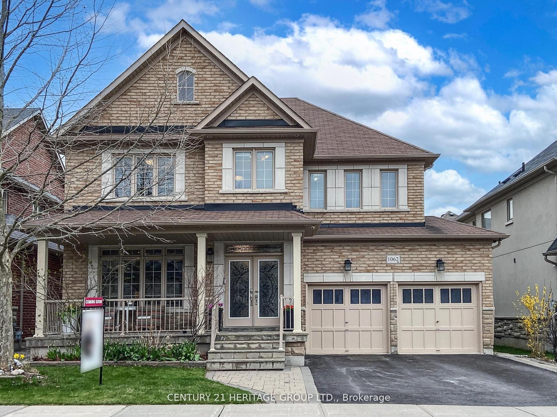 1062 Blackhall Crescent — photo 1