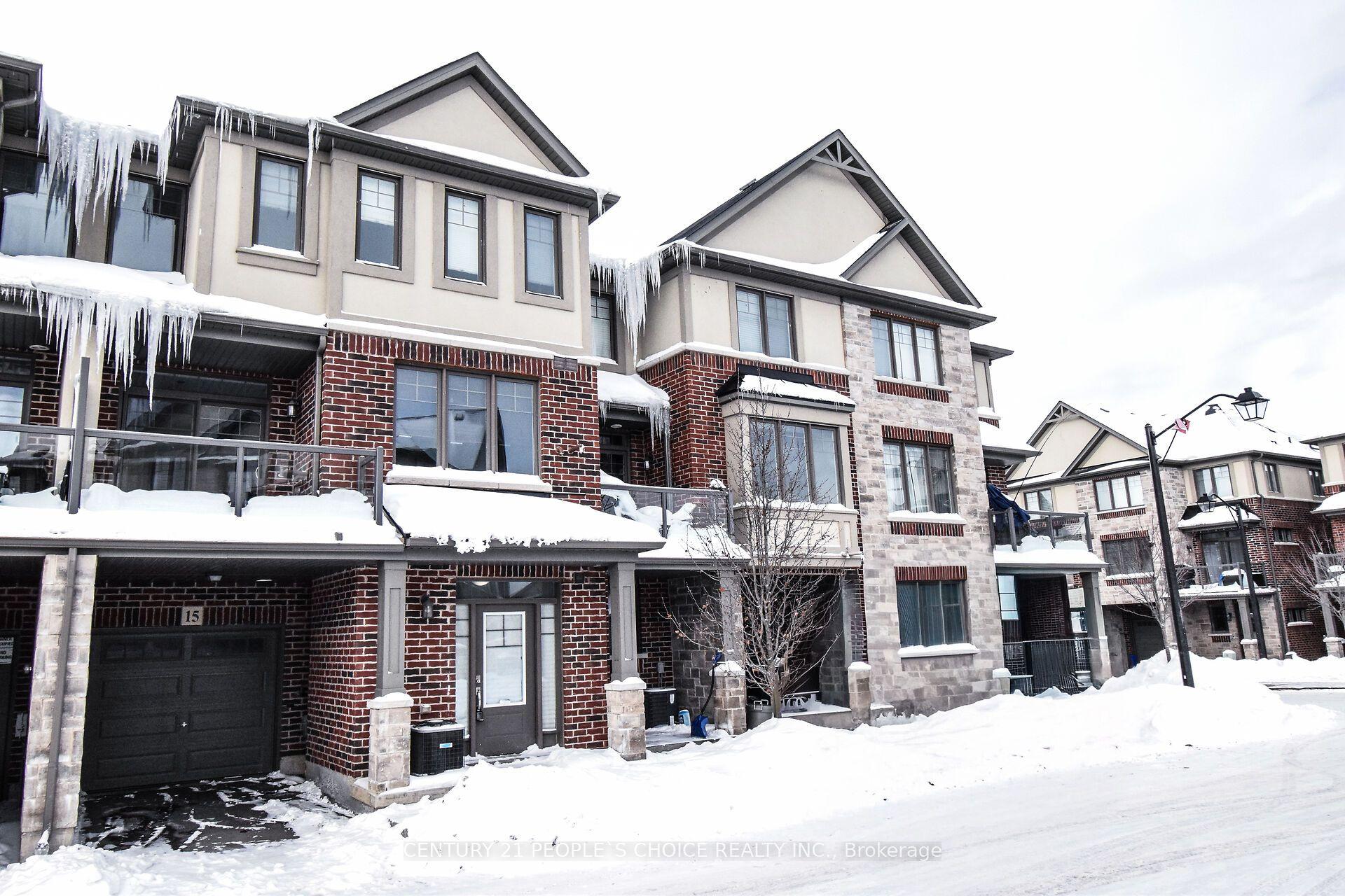 15 Hoffman Lane — photo 1