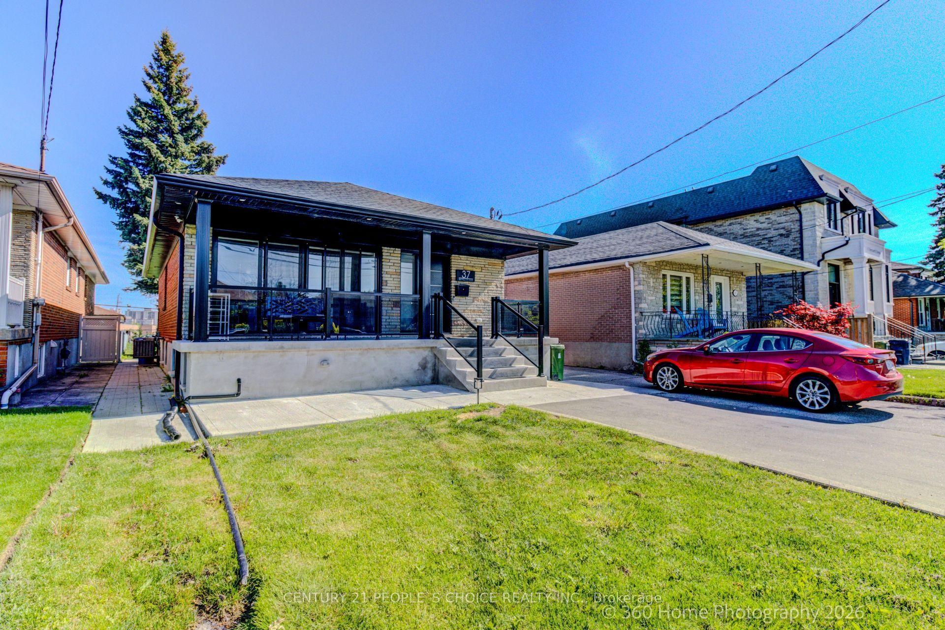 37 Bentworth Avenue 2 #2, Toronto — Detached for lease, photo 1