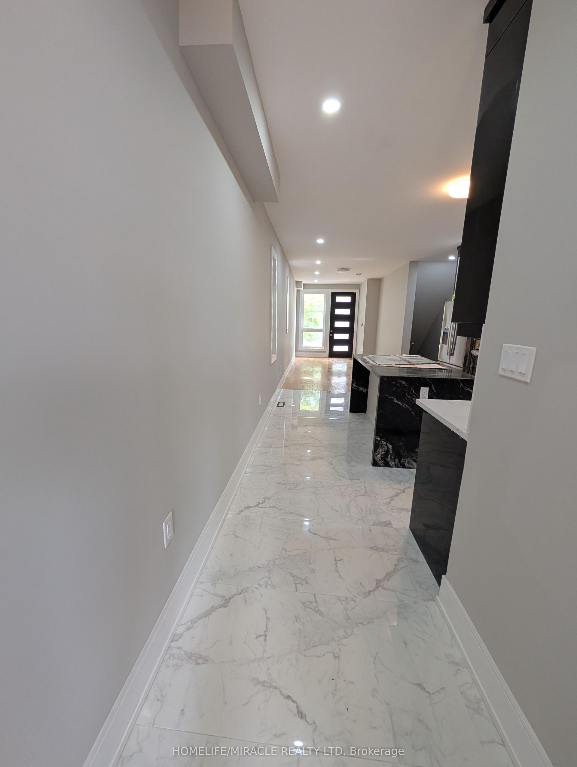 2099 Dufferin Street — photo 1