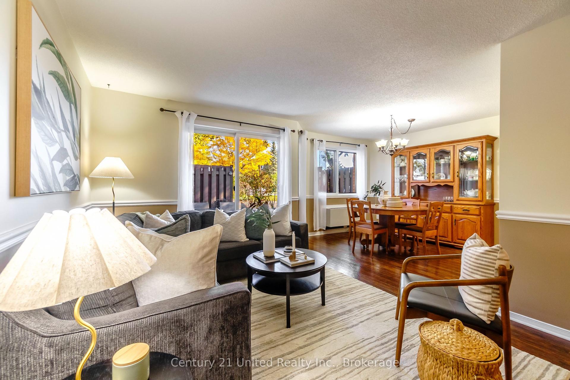 36 Champlain Crescent 15 #15, Peterborough — Condo Town for sale, photo 1