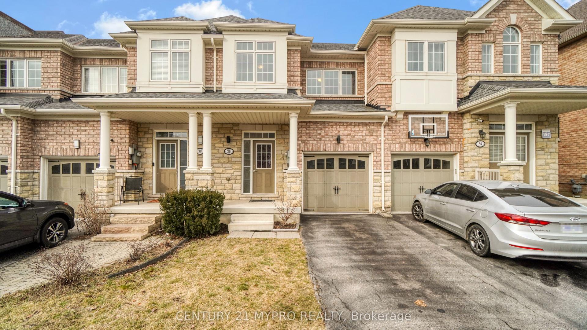 36 Coastline Drive, Brampton — Townhouse for lease, photo 1