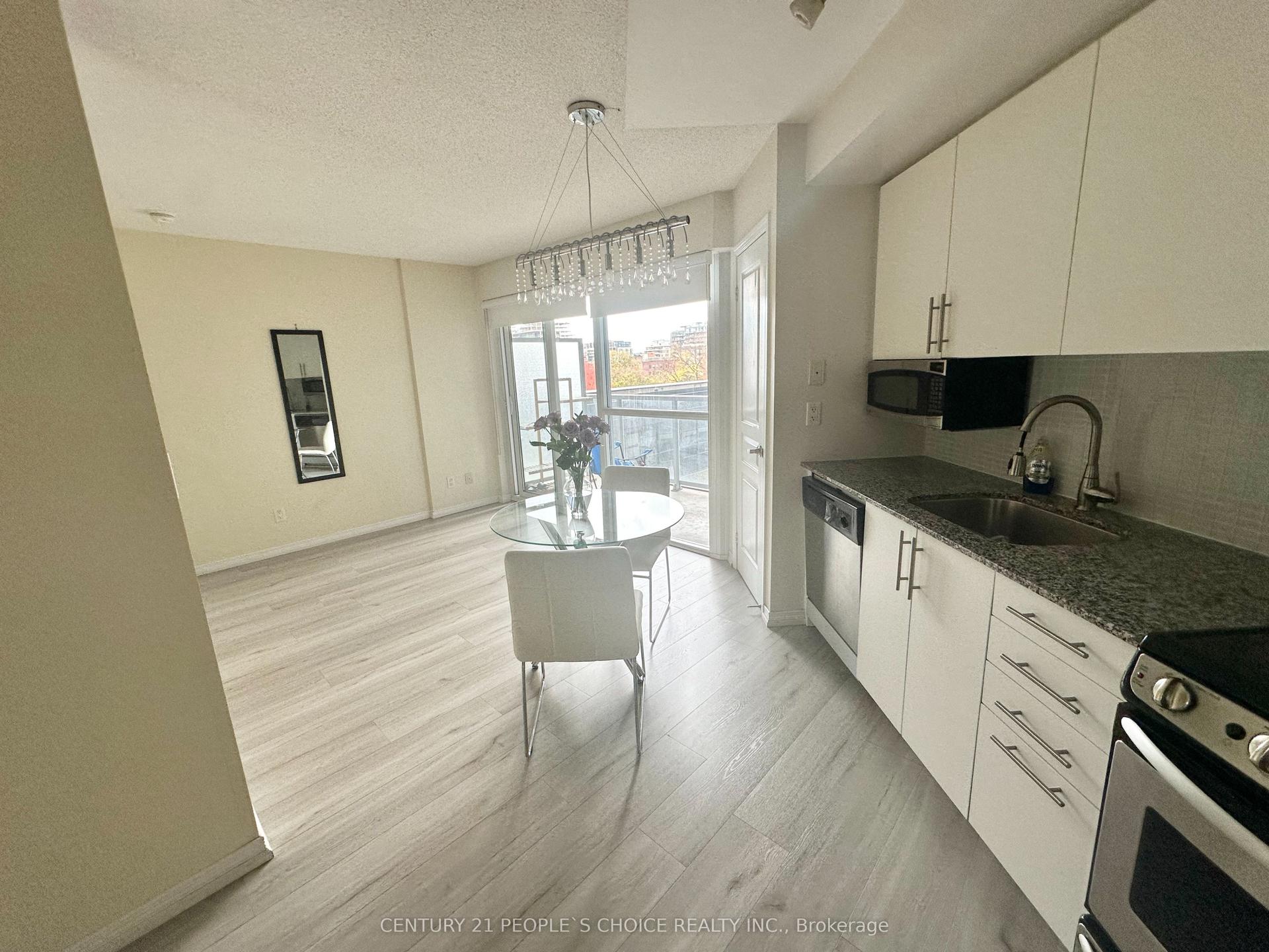 352 Front Street W 511 #511 — photo 1