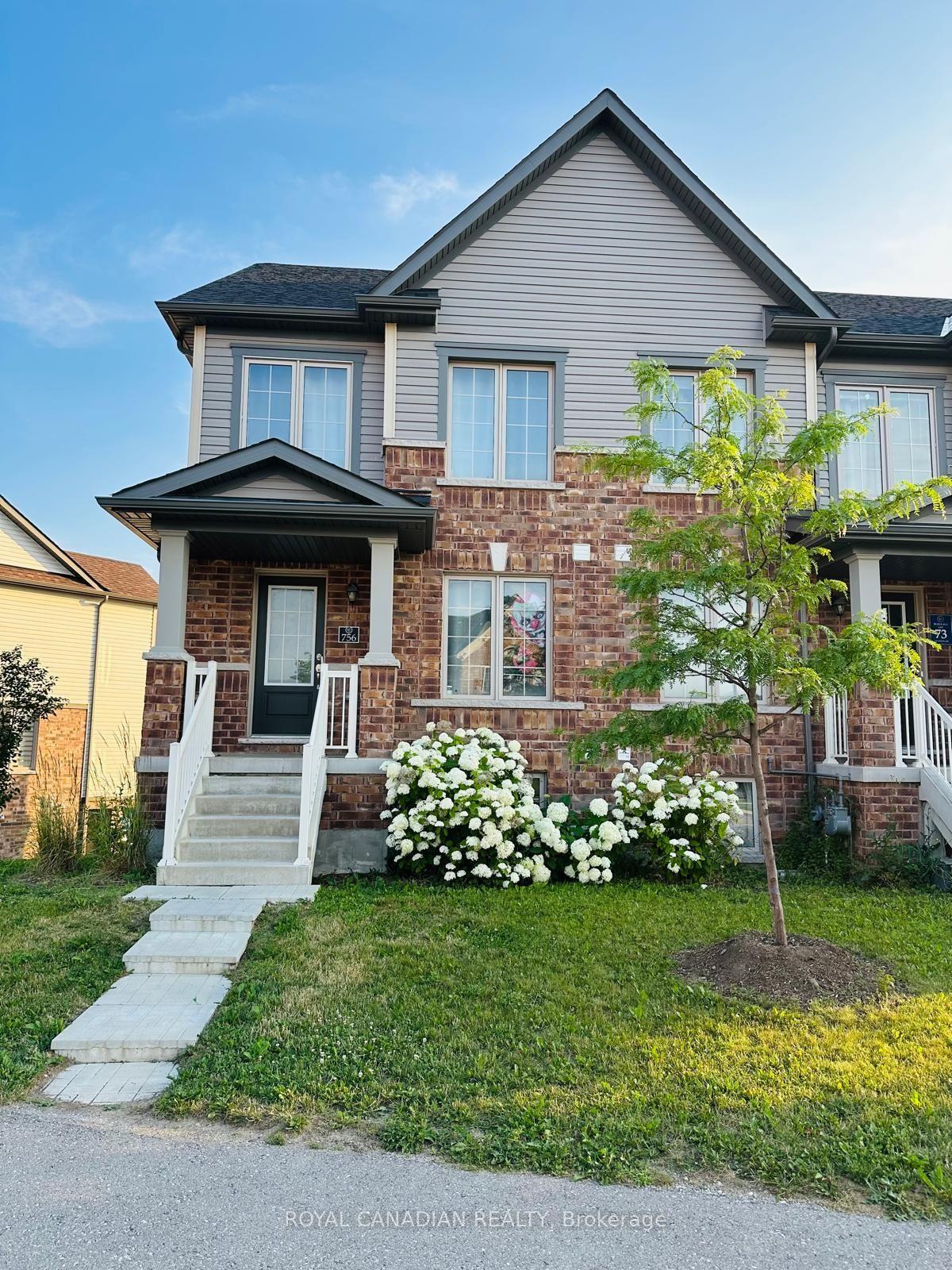 756 Linden Drive, Cambridge — Townhouse for lease, photo 1