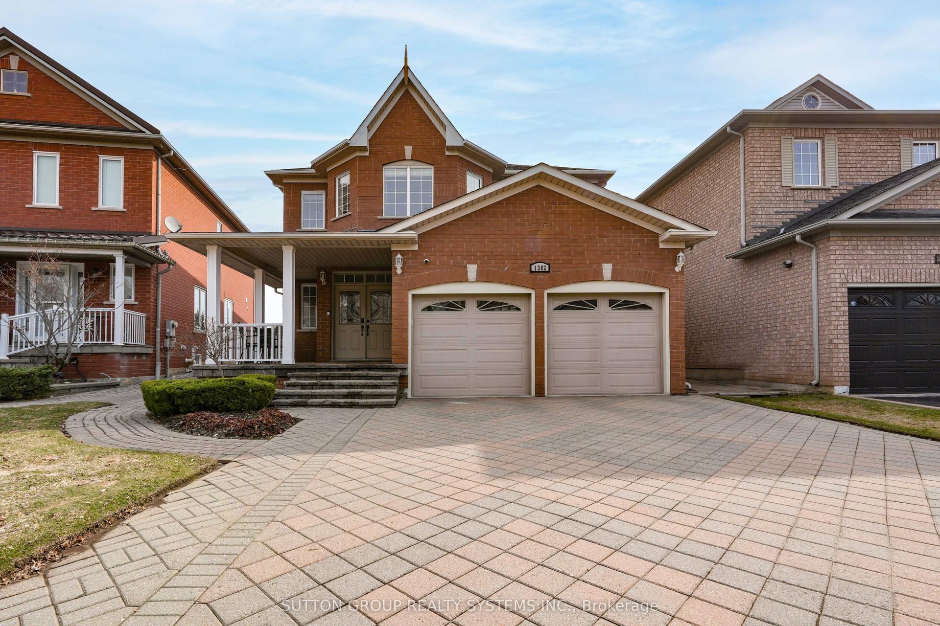 1382 Avon Drive — photo 1