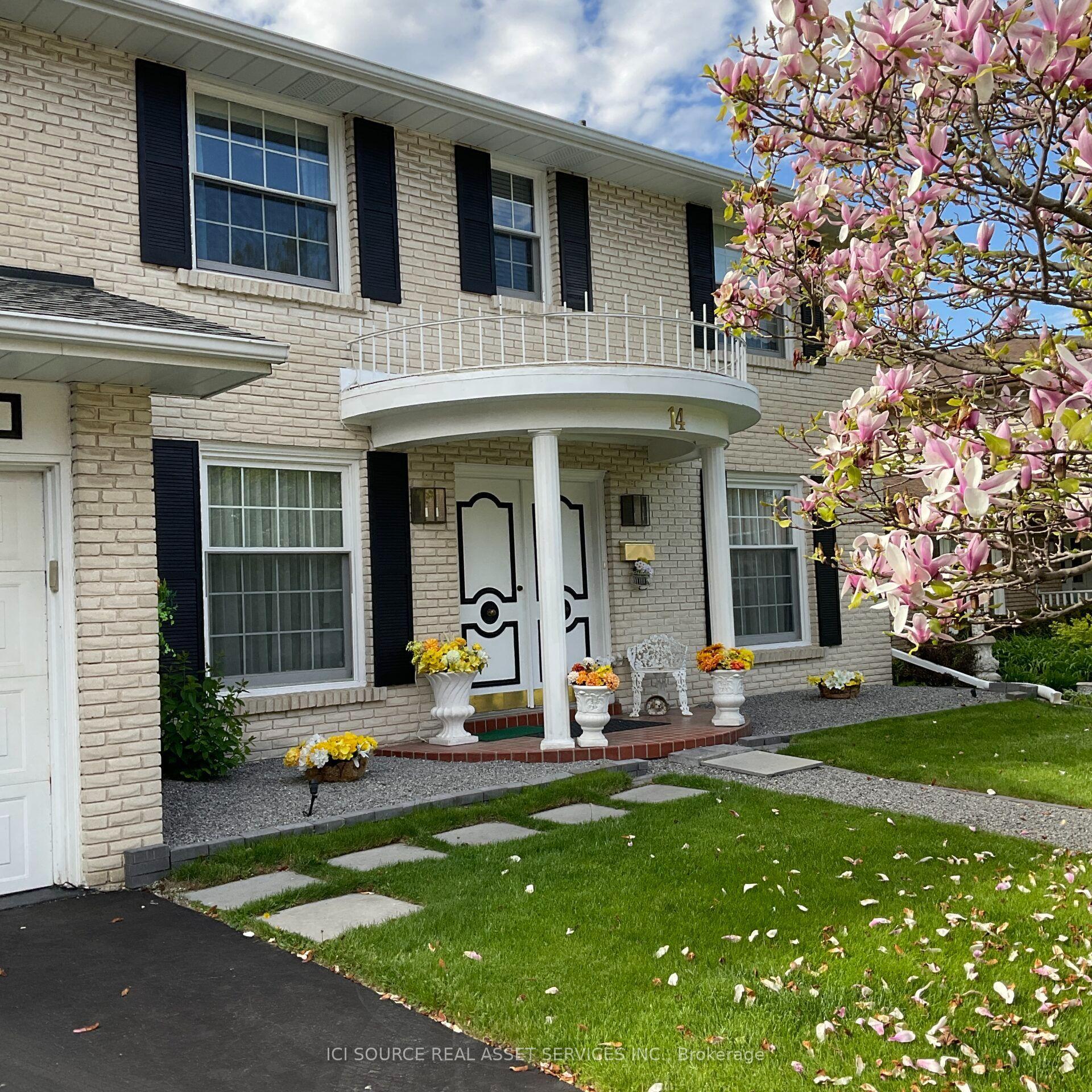 14 Robinhood Drive, Hamilton — Detached for sale, photo 1