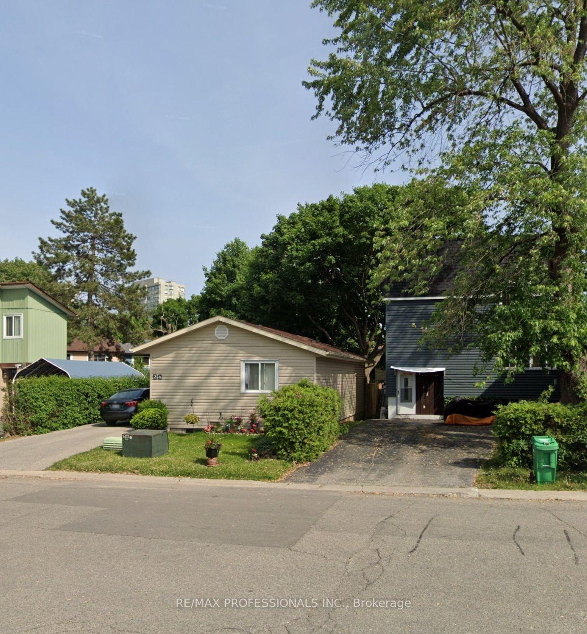 24 Homeland Court, Brampton — Detached for lease, photo 1