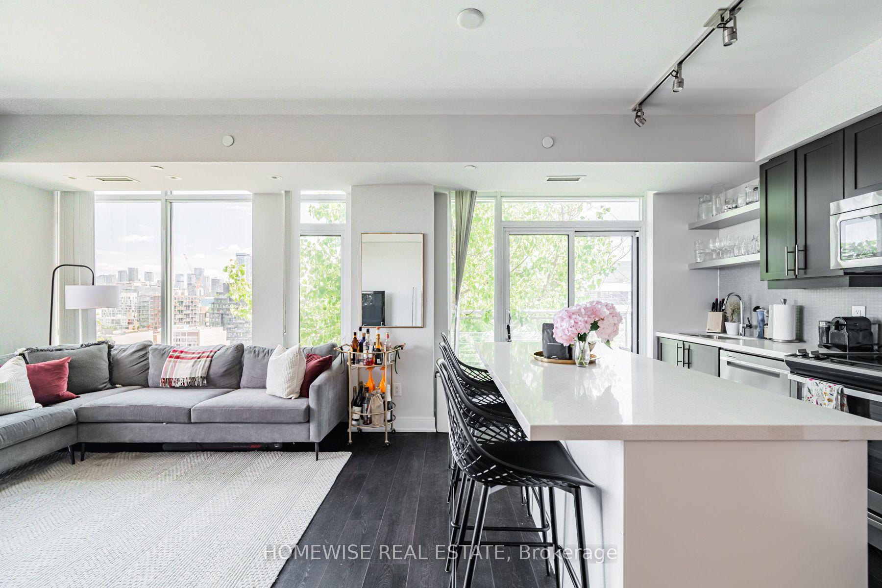 525 Adelaide Street W Lph12 #Lph12 — photo 1