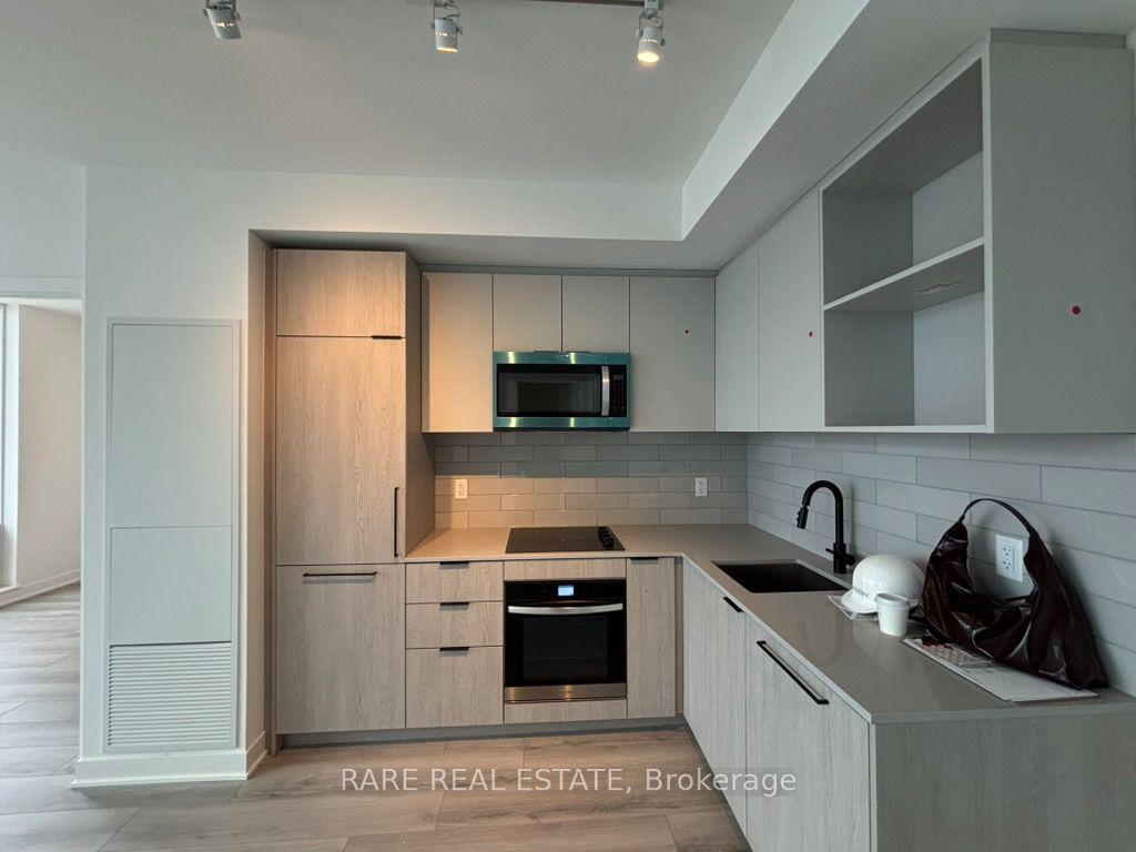 1185 Dupont Street 727 #727 — photo 1