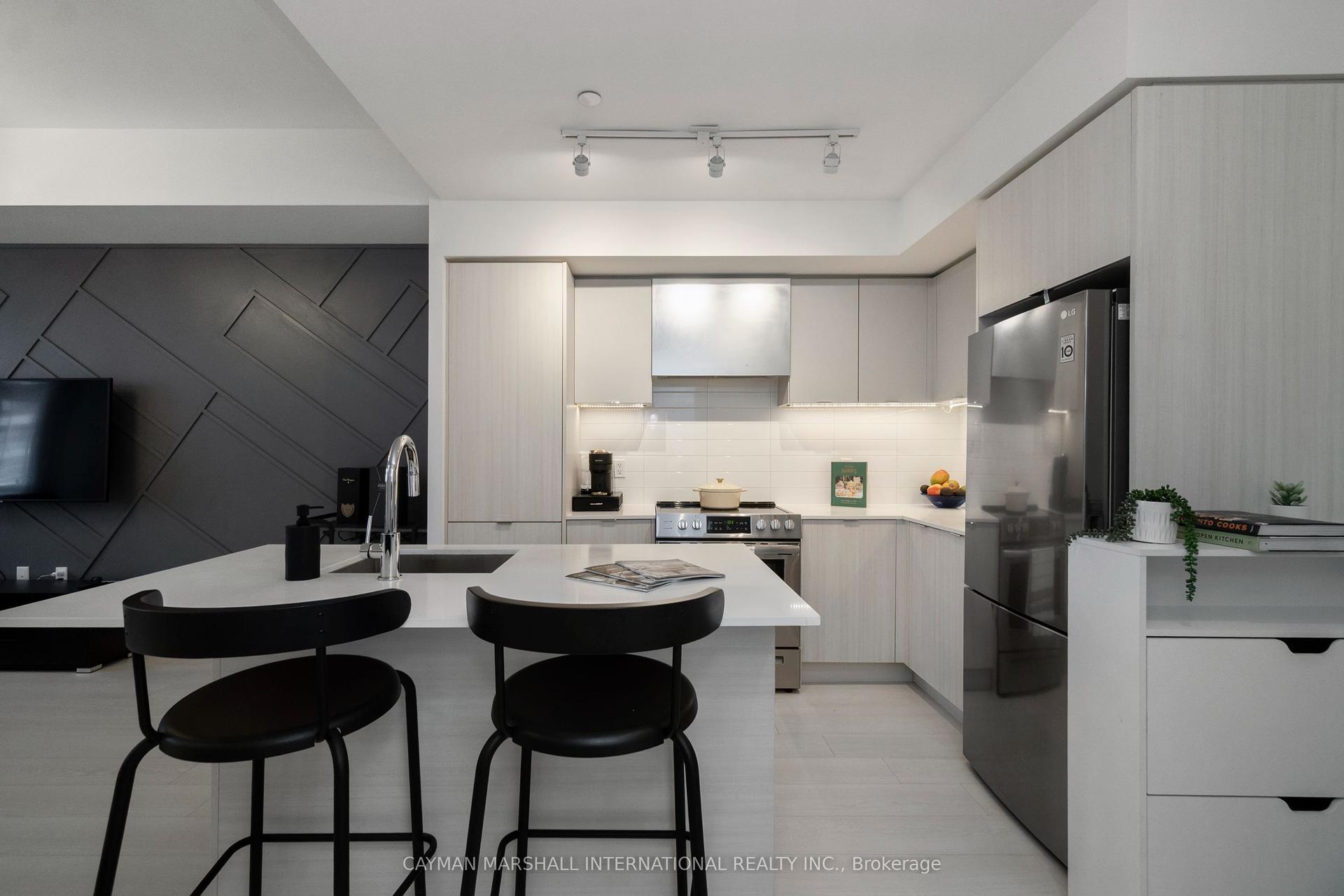 30 Gibbs Road 108 #108 — photo 1