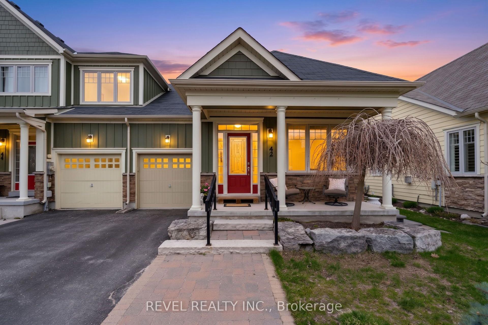 42 Sandy Coast Crescent, Wasaga Beach — Townhouse for sale, photo 1