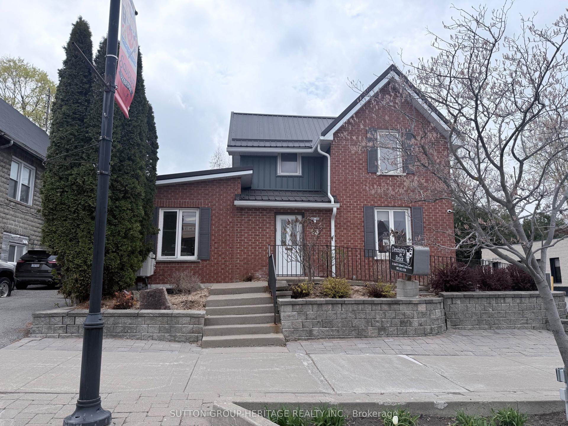 96 Brock Street W 2nd floor #2nd floor, Uxbridge — Detached for lease, photo 1
