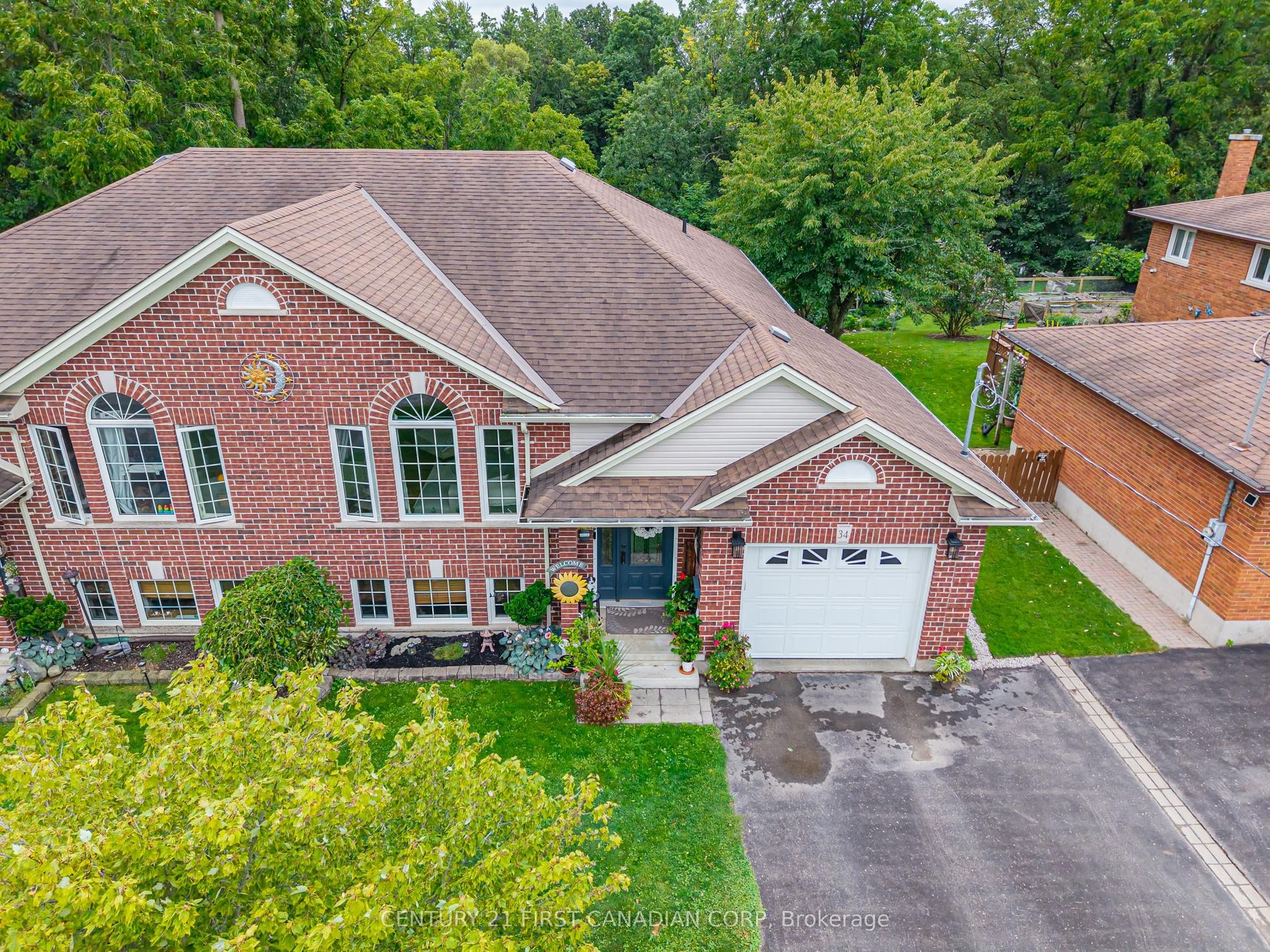 34 Brock Street, St. Thomas — Semi-Detached for sale, photo 1