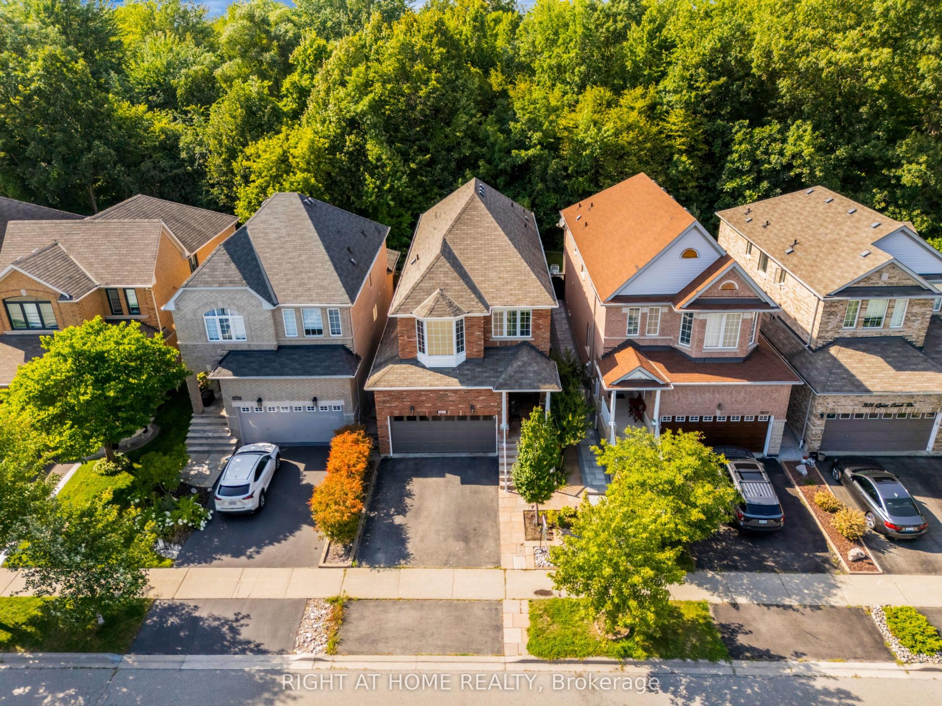 3833 Quiet Creek Drive, Mississauga — Detached for sale, photo 1