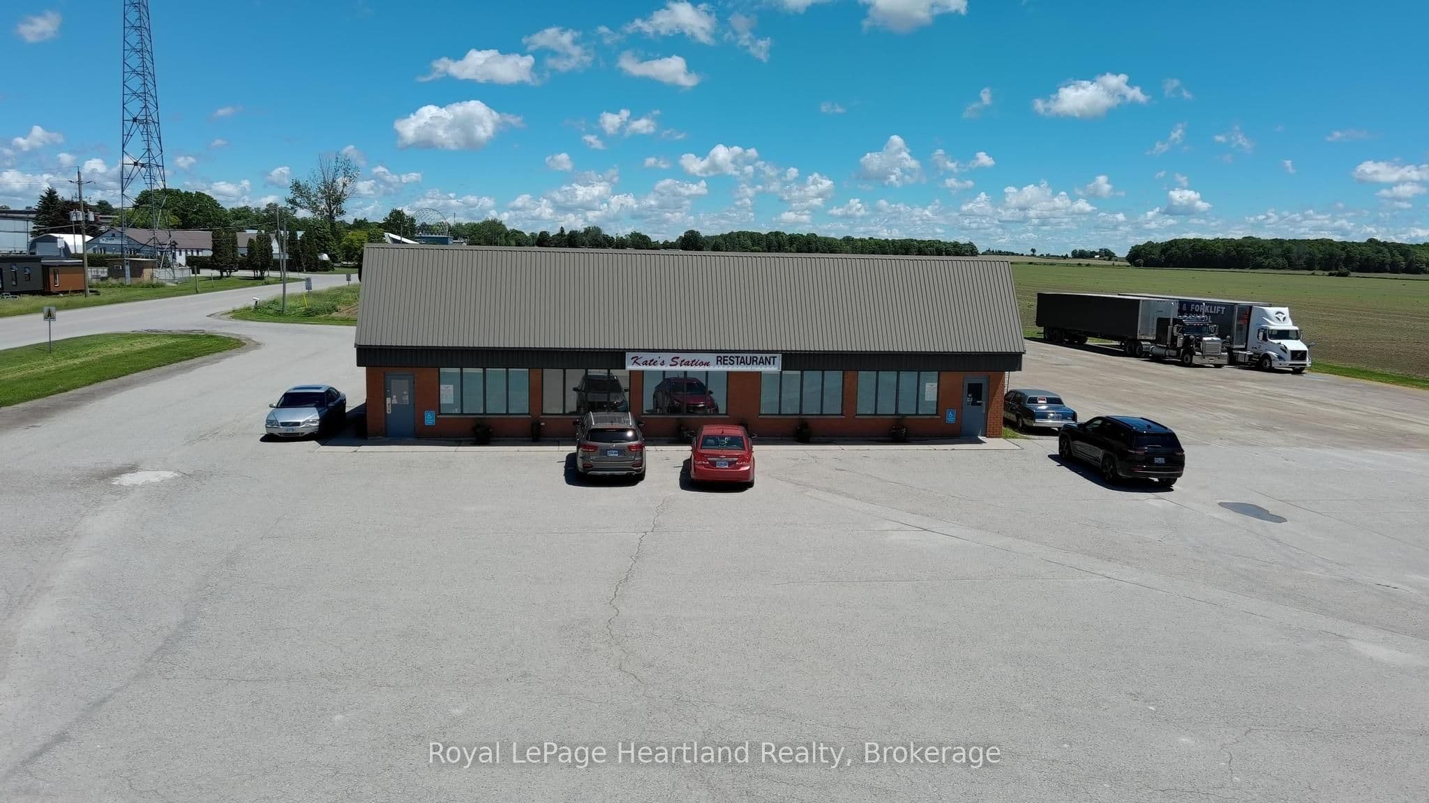 76988 LONDON Road S — photo 1