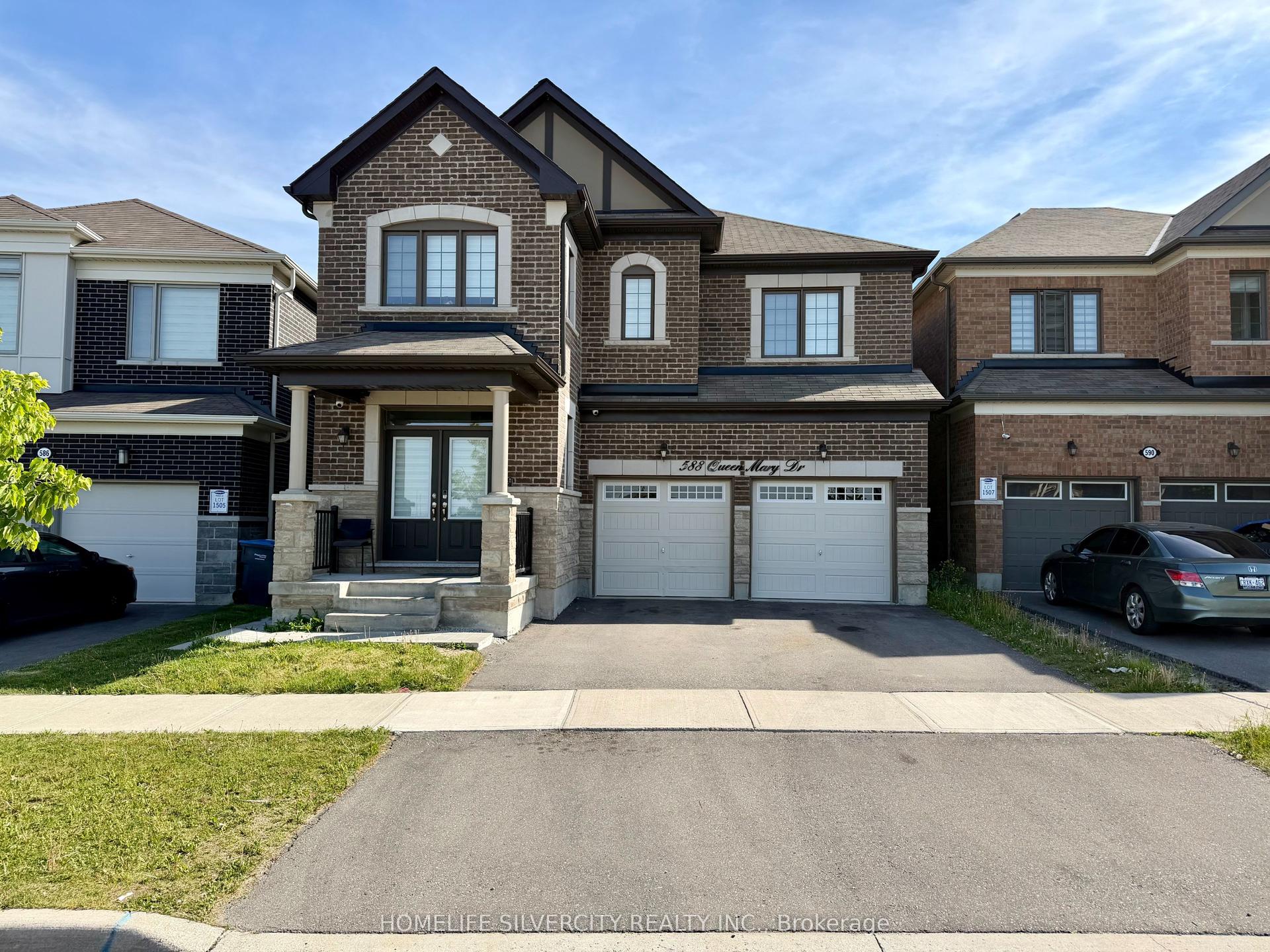 588 Queen Mary Drive, Brampton — Detached for sale, photo 1