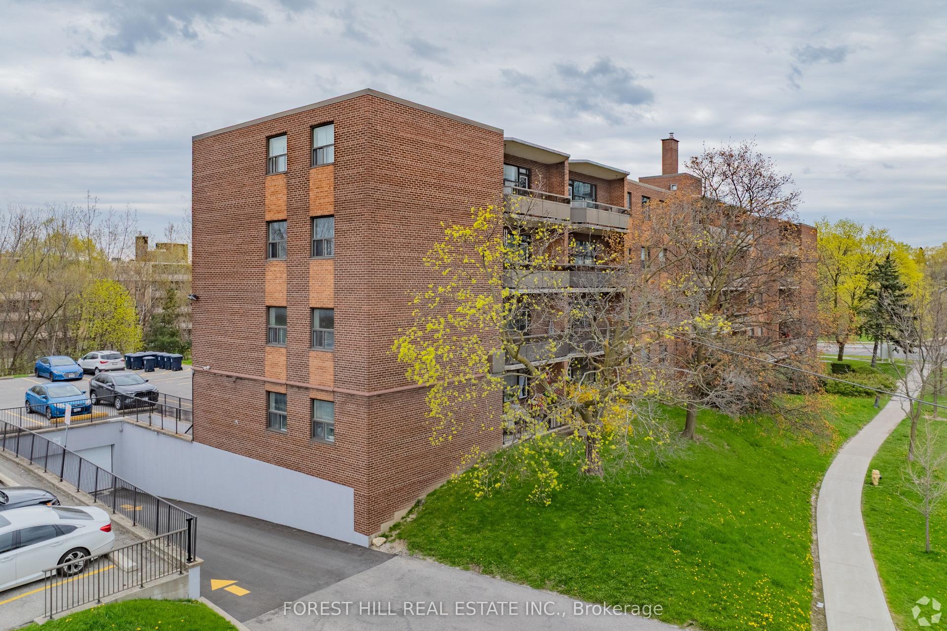 32 Clayland Drive 207 #207, Toronto — Multiplex for lease, photo 1