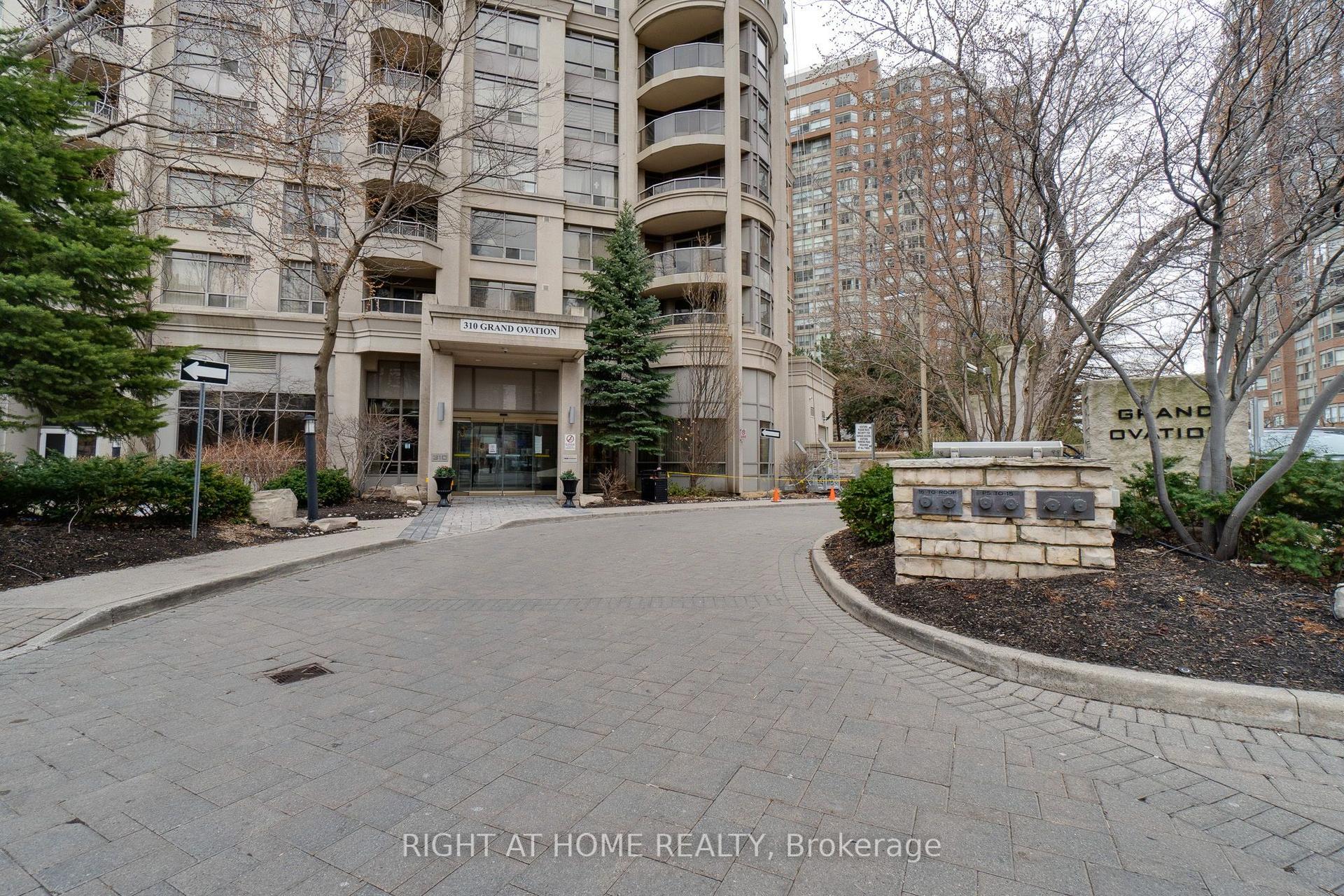 310 Burnhamthorpe Road 1713 #1713 — photo 1