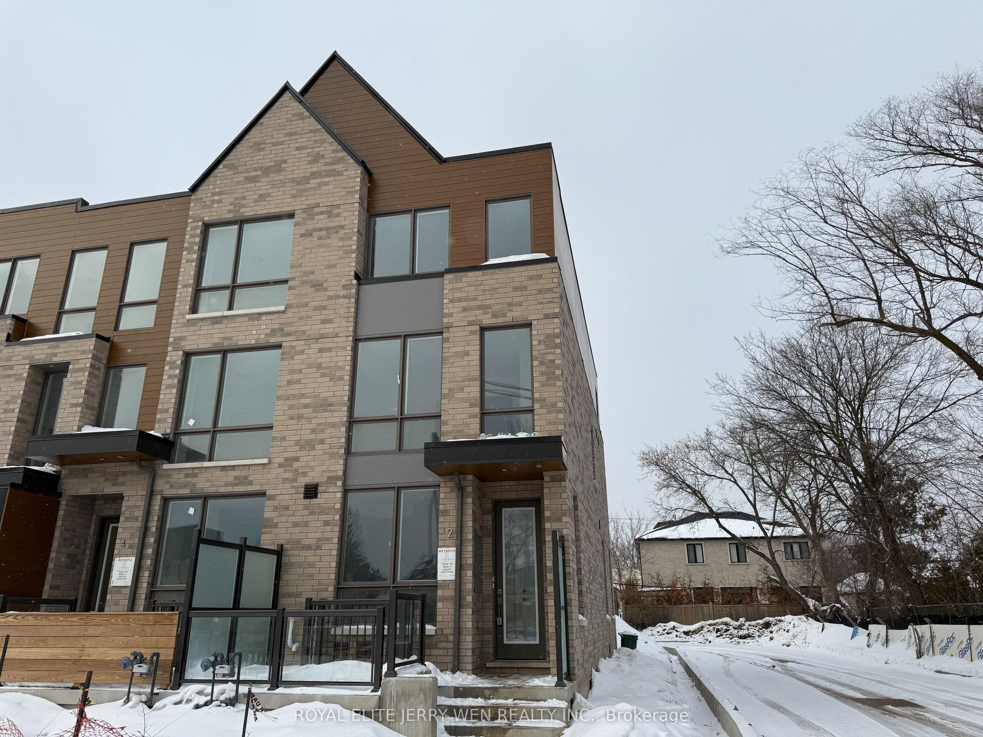 2 Green Gardens Boulevard Basement #Basement, Toronto — Townhouse for lease, photo 1