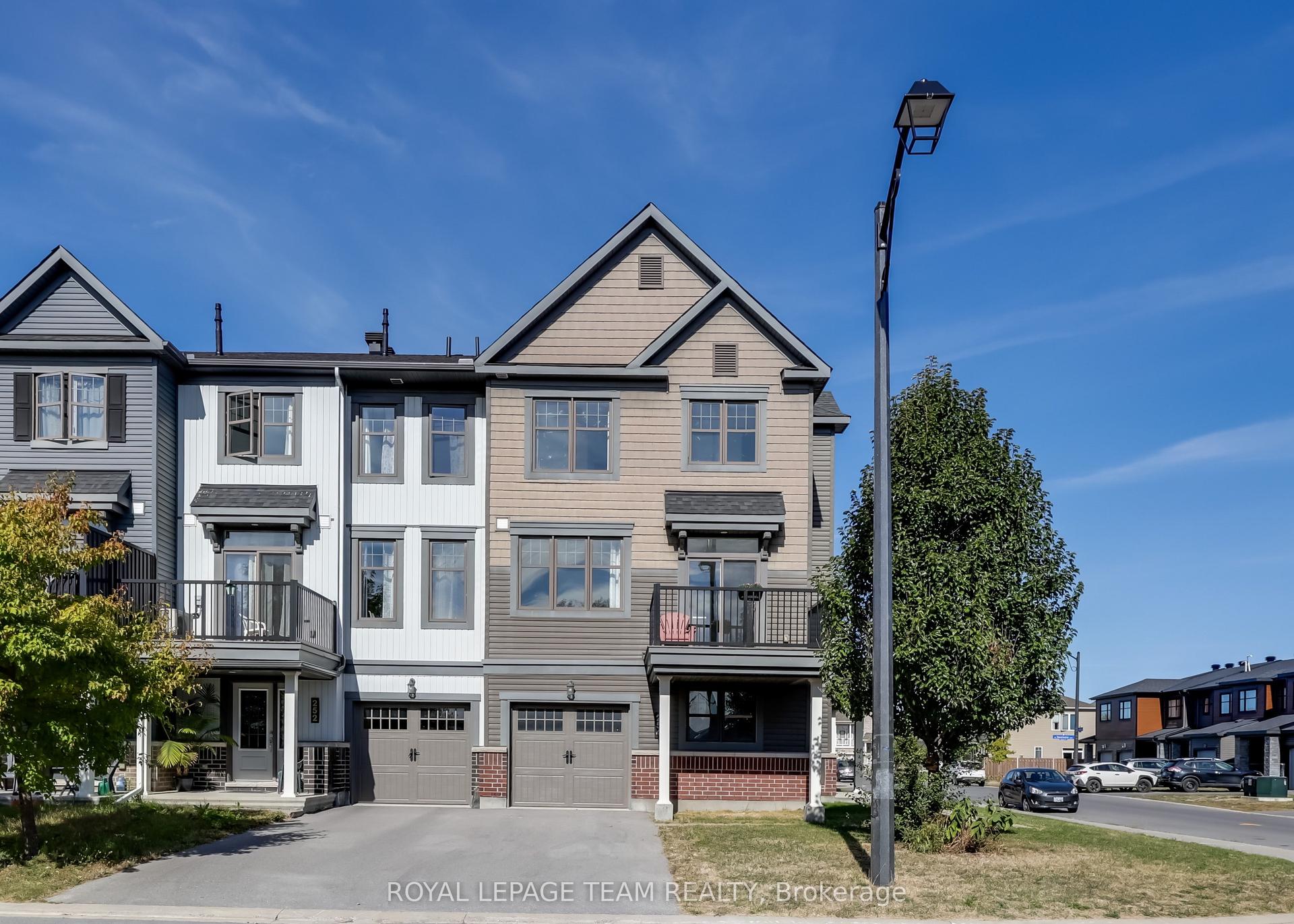 254 Halyard Way, Kanata — Townhouse for lease, photo 1