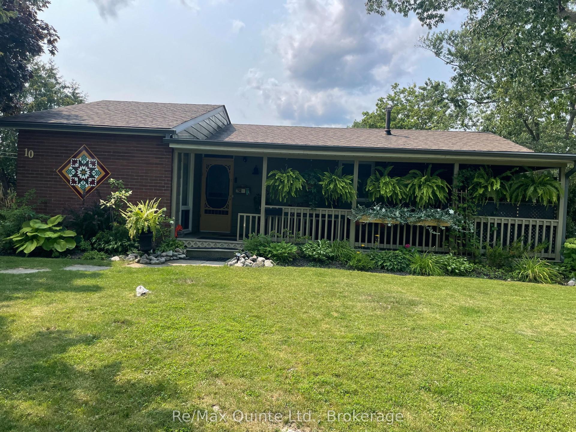 10 Mcquade Drive, Quinte West — Detached for sale, photo 1