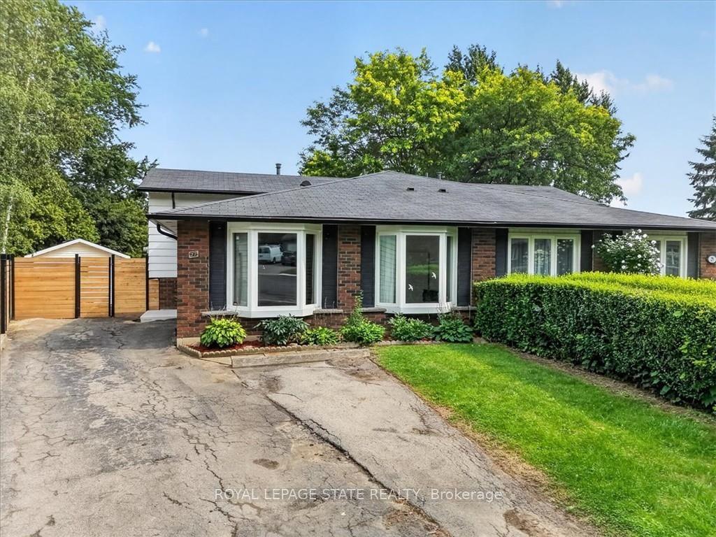 27 Gretna Court, Hamilton — Semi-Detached for sale, photo 1