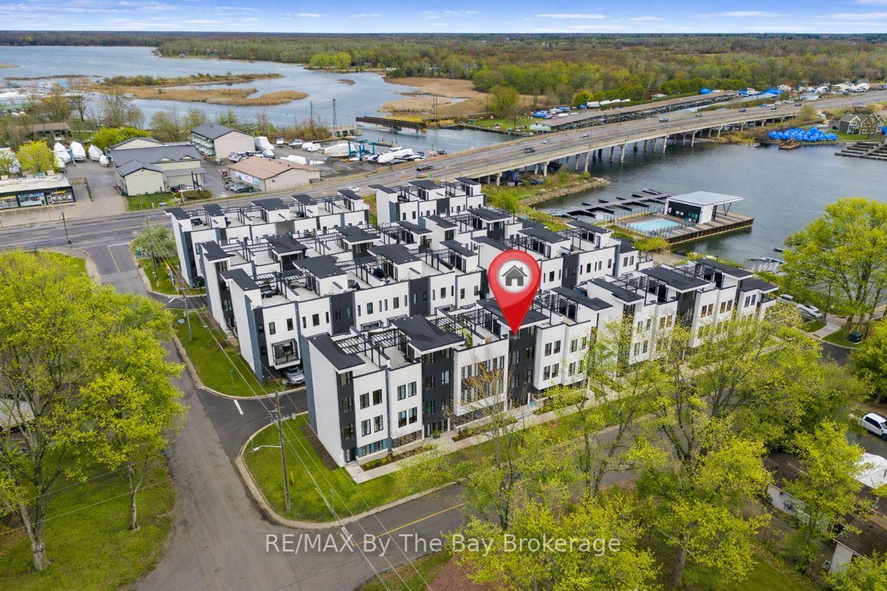 8 Bru Lor Lane, Orillia — Townhouse for lease, photo 1