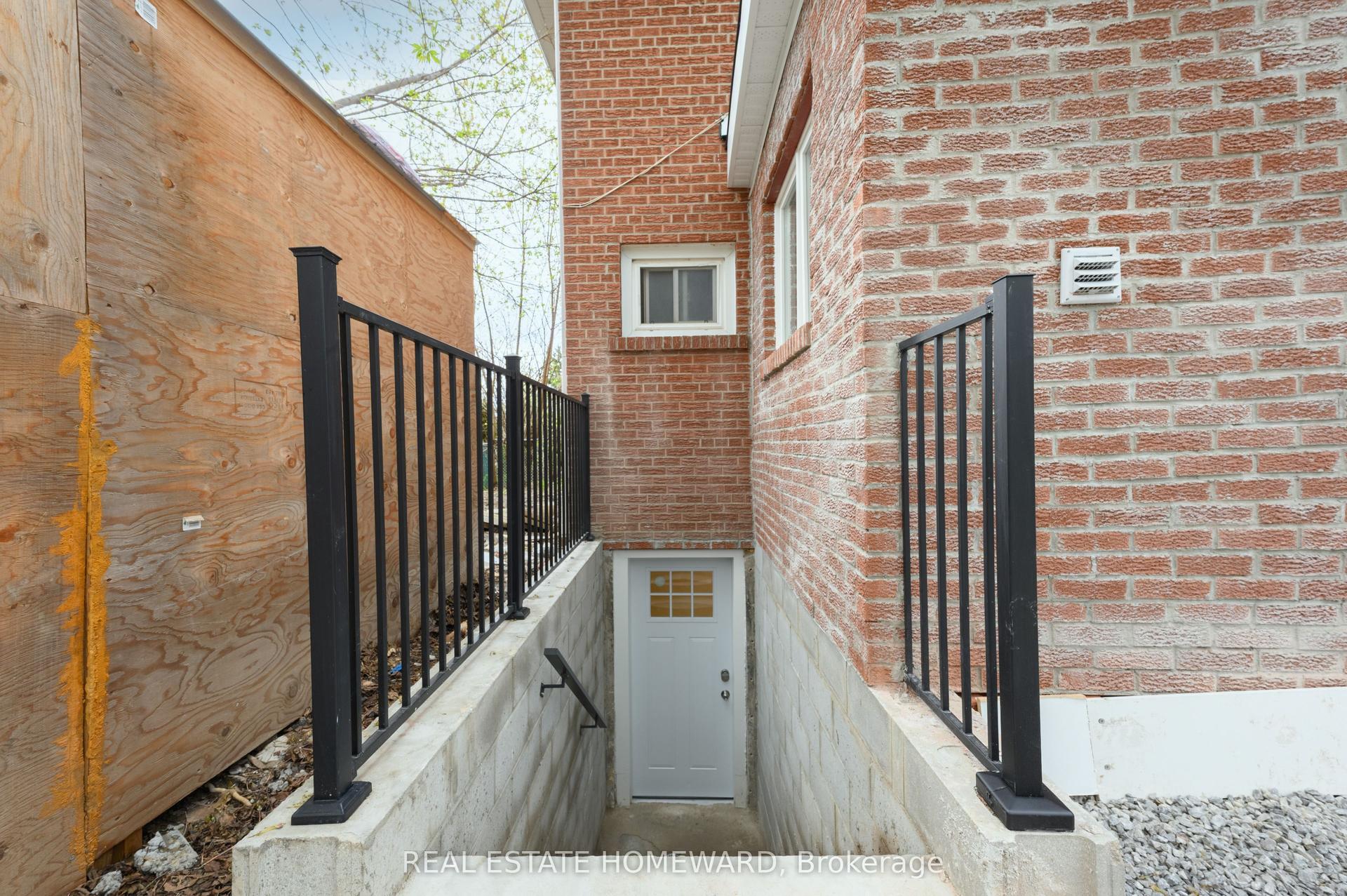 114 Old Sheppard Avenue Lower Unit #Lower Unit — photo 1