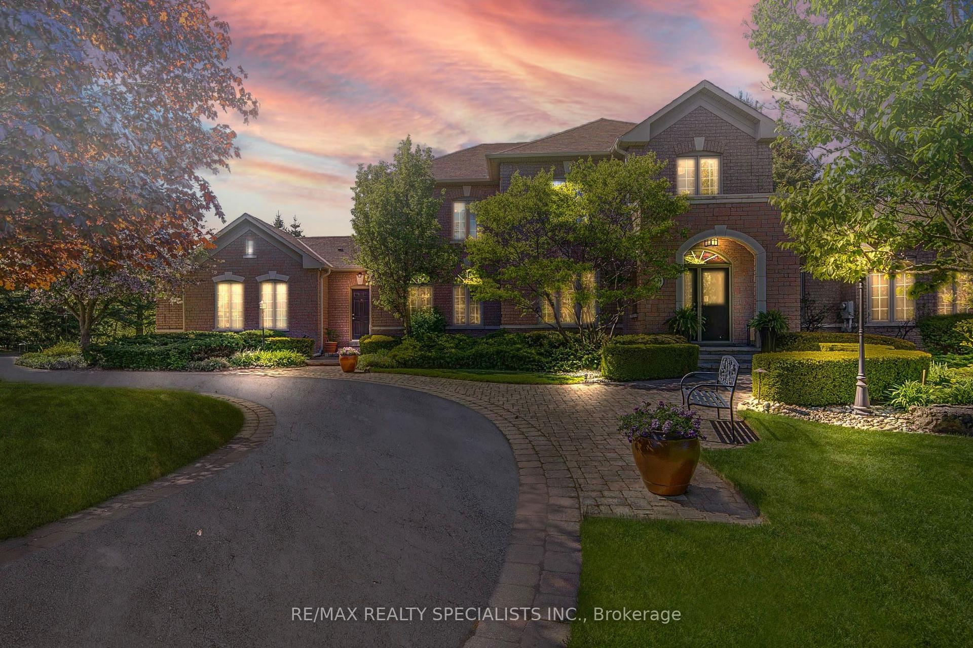 11 Bridlewood Boulevard — photo 1