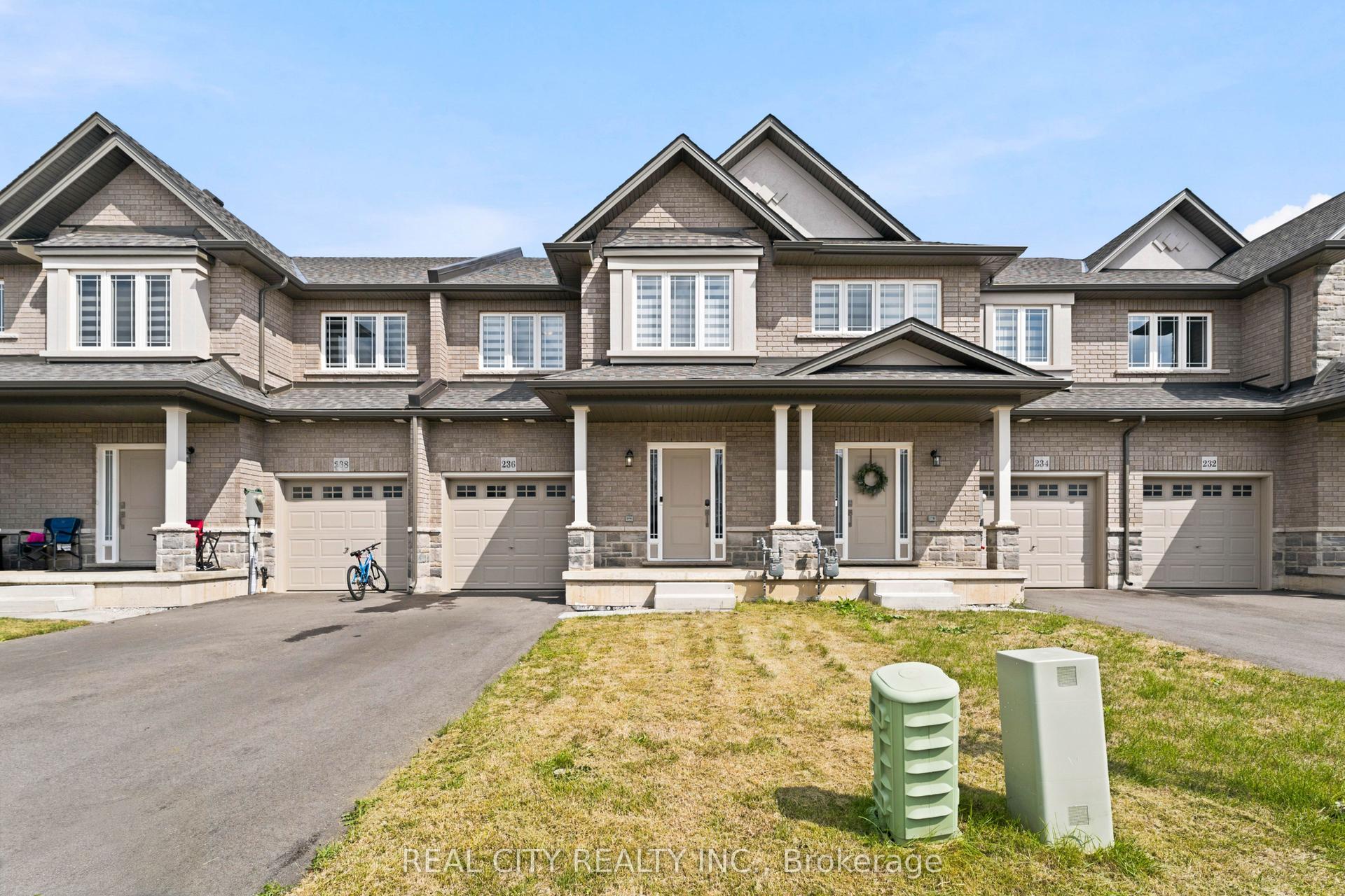 236 Rockledge Drive, Hamilton — Townhouse for sale, photo 1