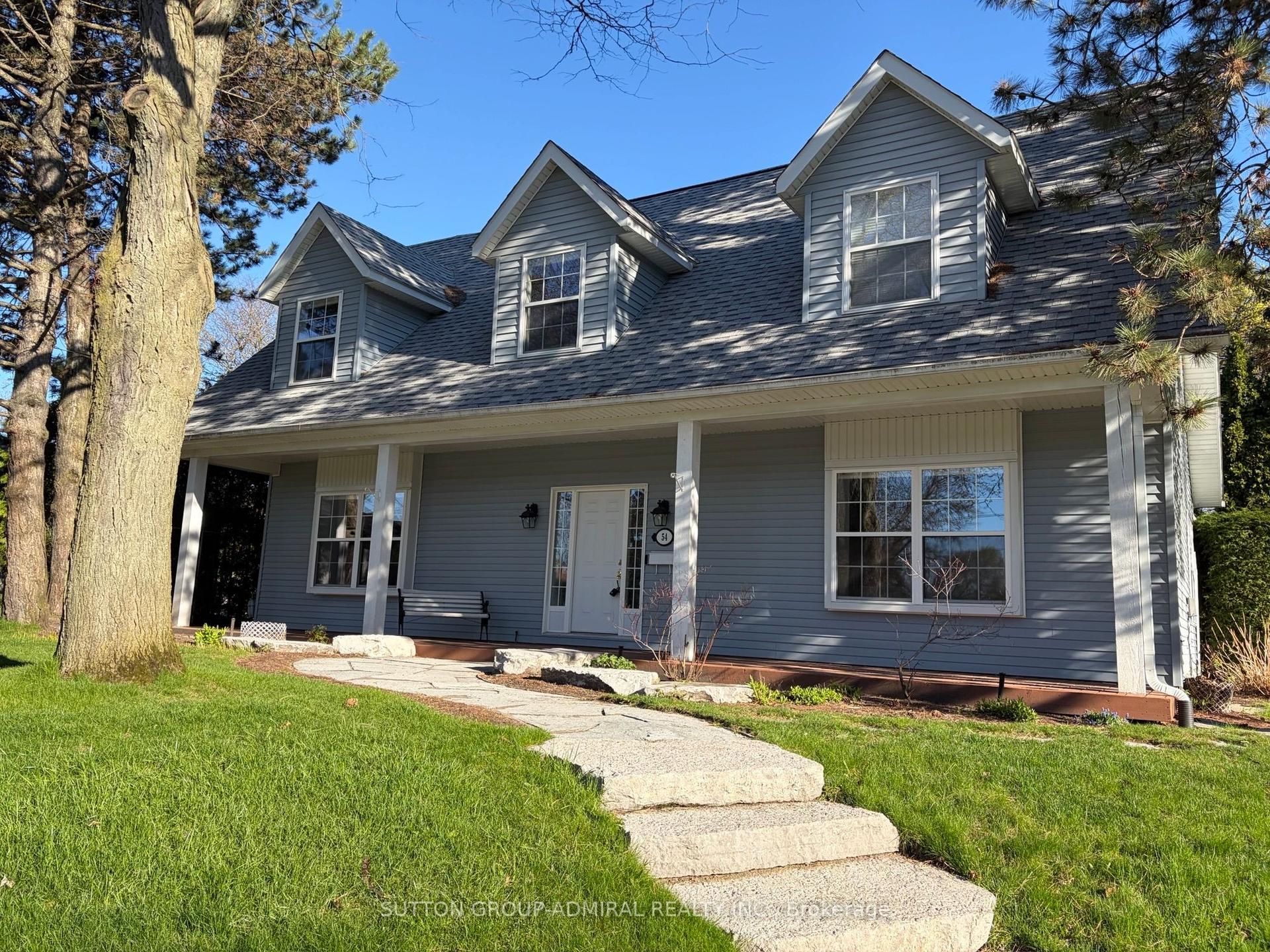 54 Starlight Crescent — photo 1