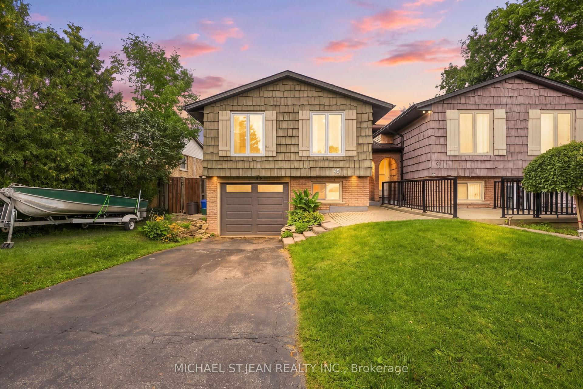 49 Markson Crescent, Hamilton — Detached for sale, photo 1