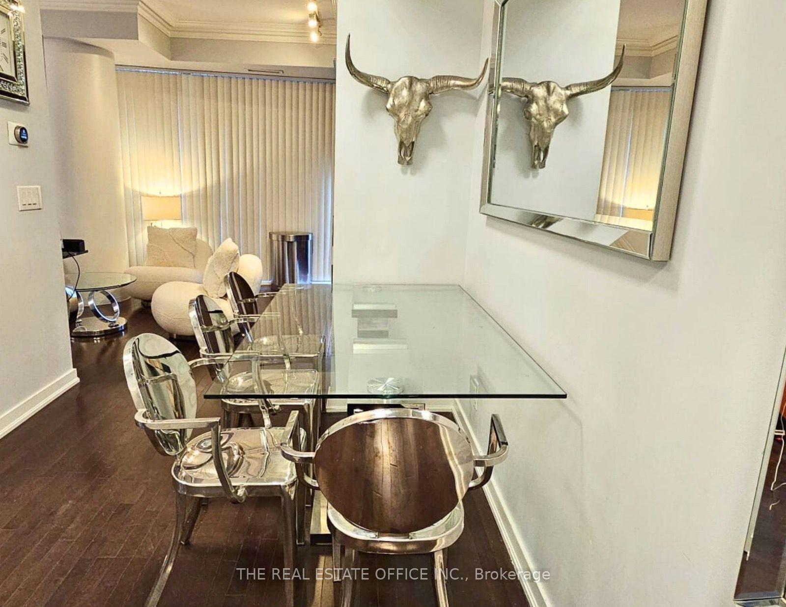 14 York Street, Toronto — Condo for lease, photo 1